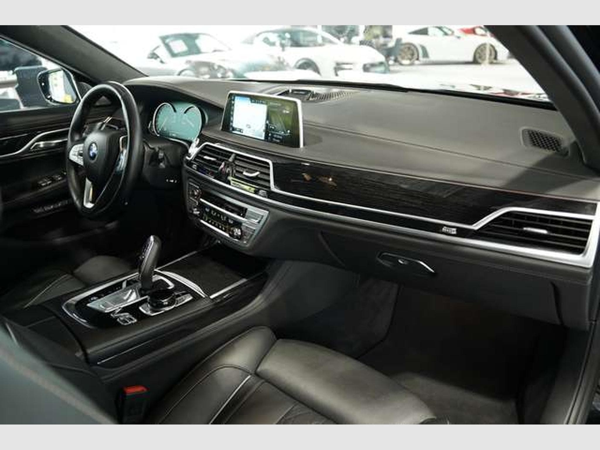 BMW 750 i xDrive M Sportpaket*20 *B&W *GSD *S-AGA (2015) - Photo 15