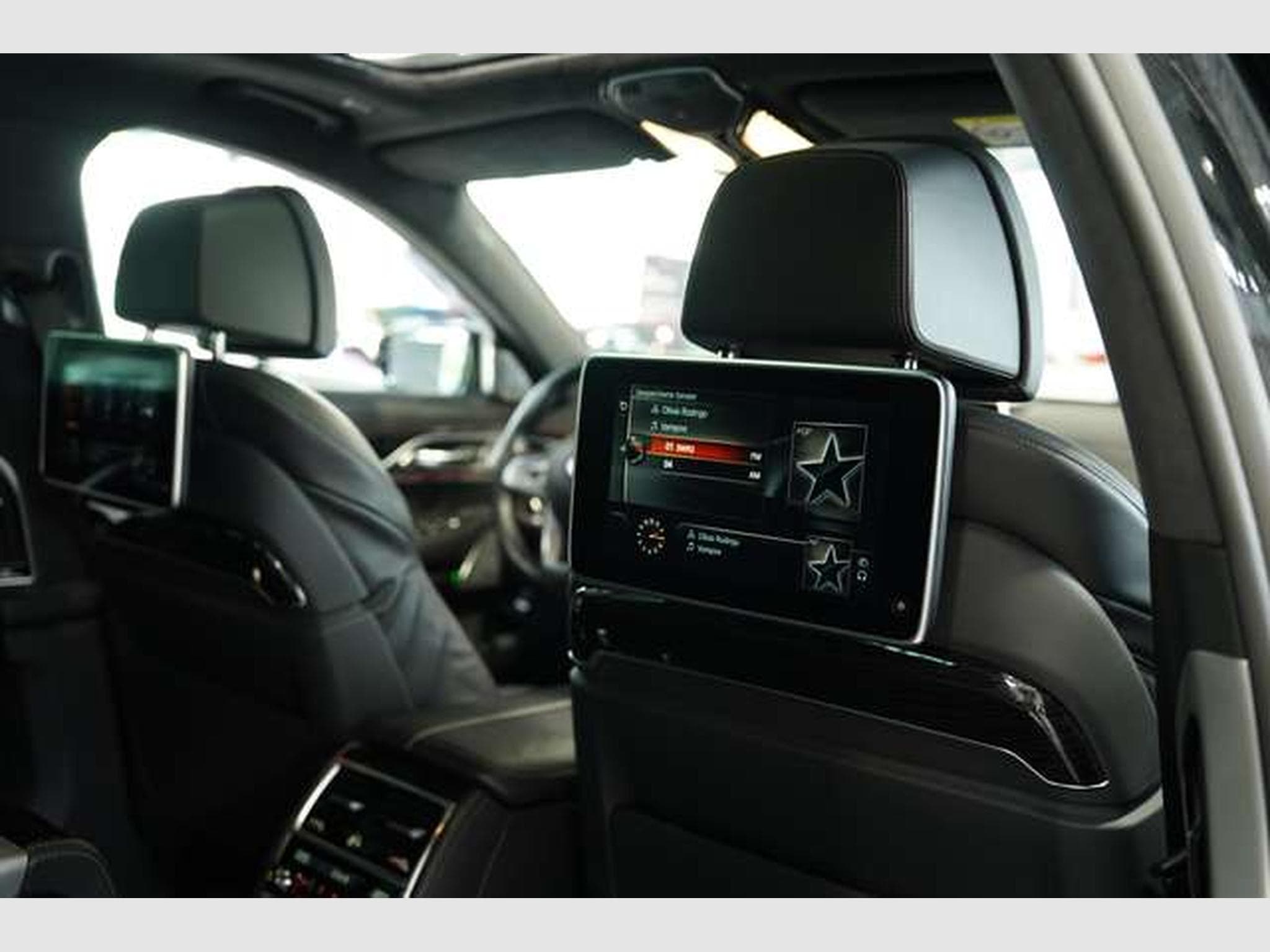 BMW 750 i xDrive M Sportpaket*20 *B&W *GSD *S-AGA (2015) - Photo 22