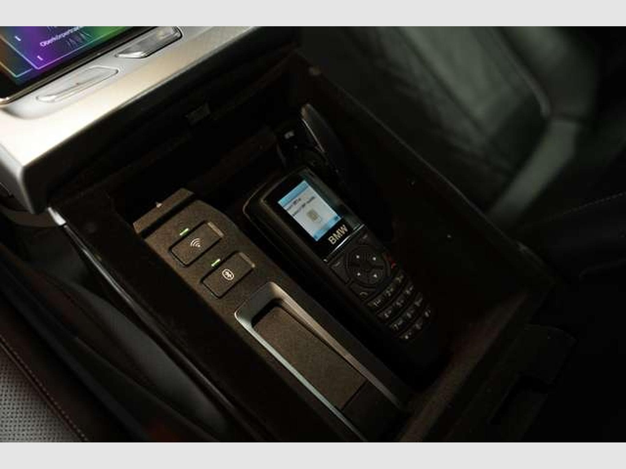 BMW 750 i xDrive M Sportpaket*20 *B&W *GSD *S-AGA (2015) - Photo 24