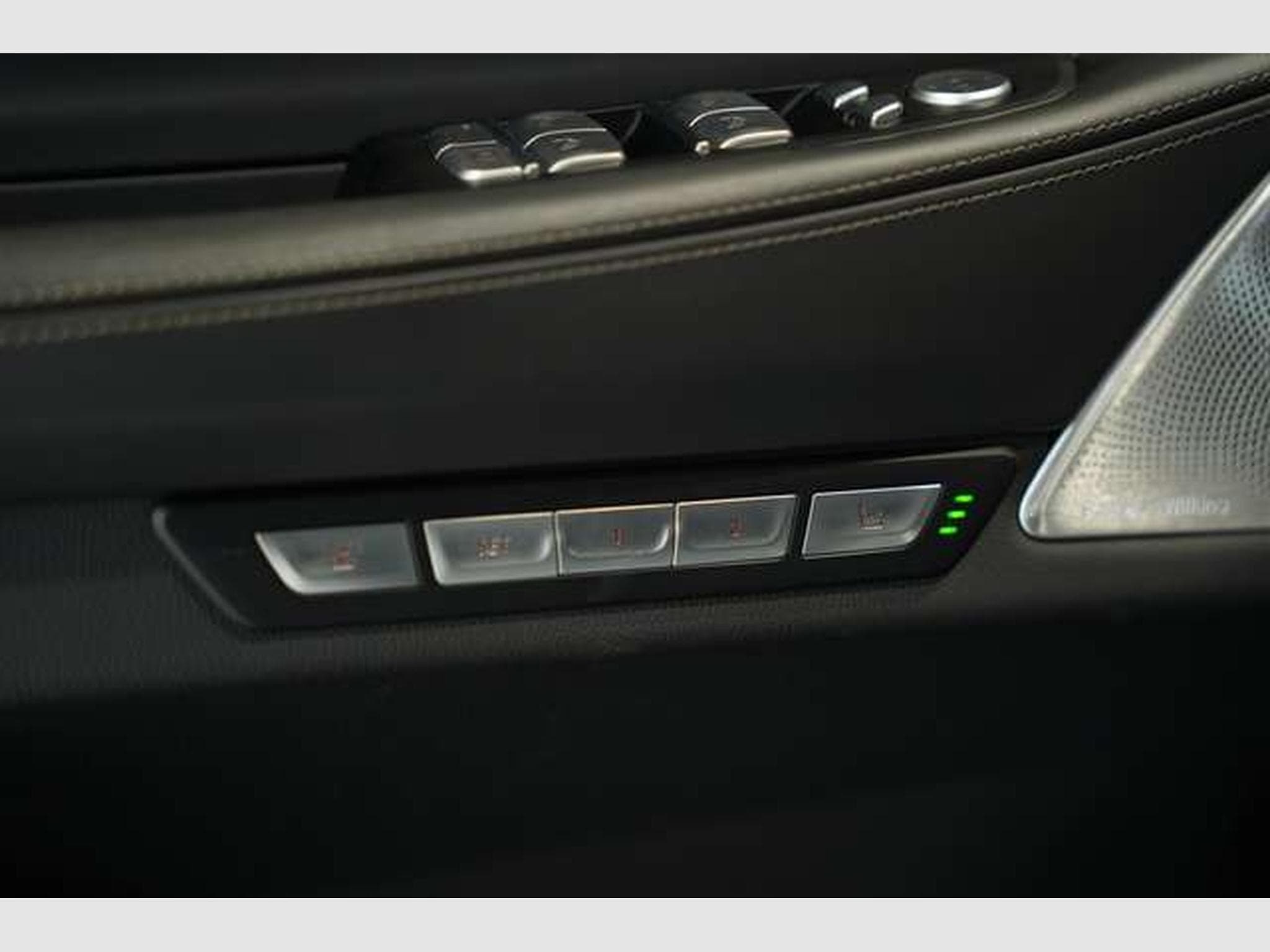 BMW 750 i xDrive M Sportpaket*20 *B&W *GSD *S-AGA (2015) - Photo 29