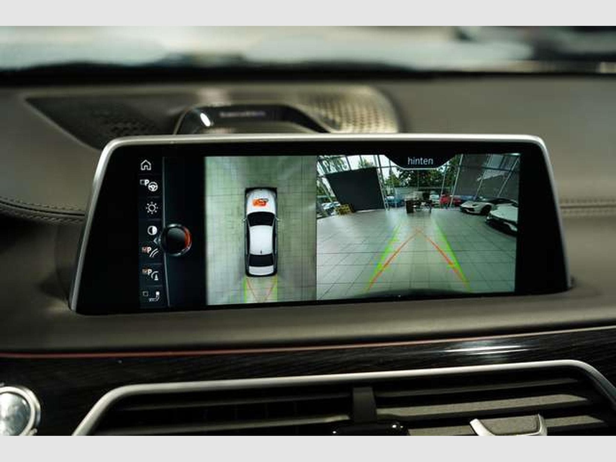 BMW 750 i xDrive M Sportpaket*20 *B&W *GSD *S-AGA (2015) - Photo 31