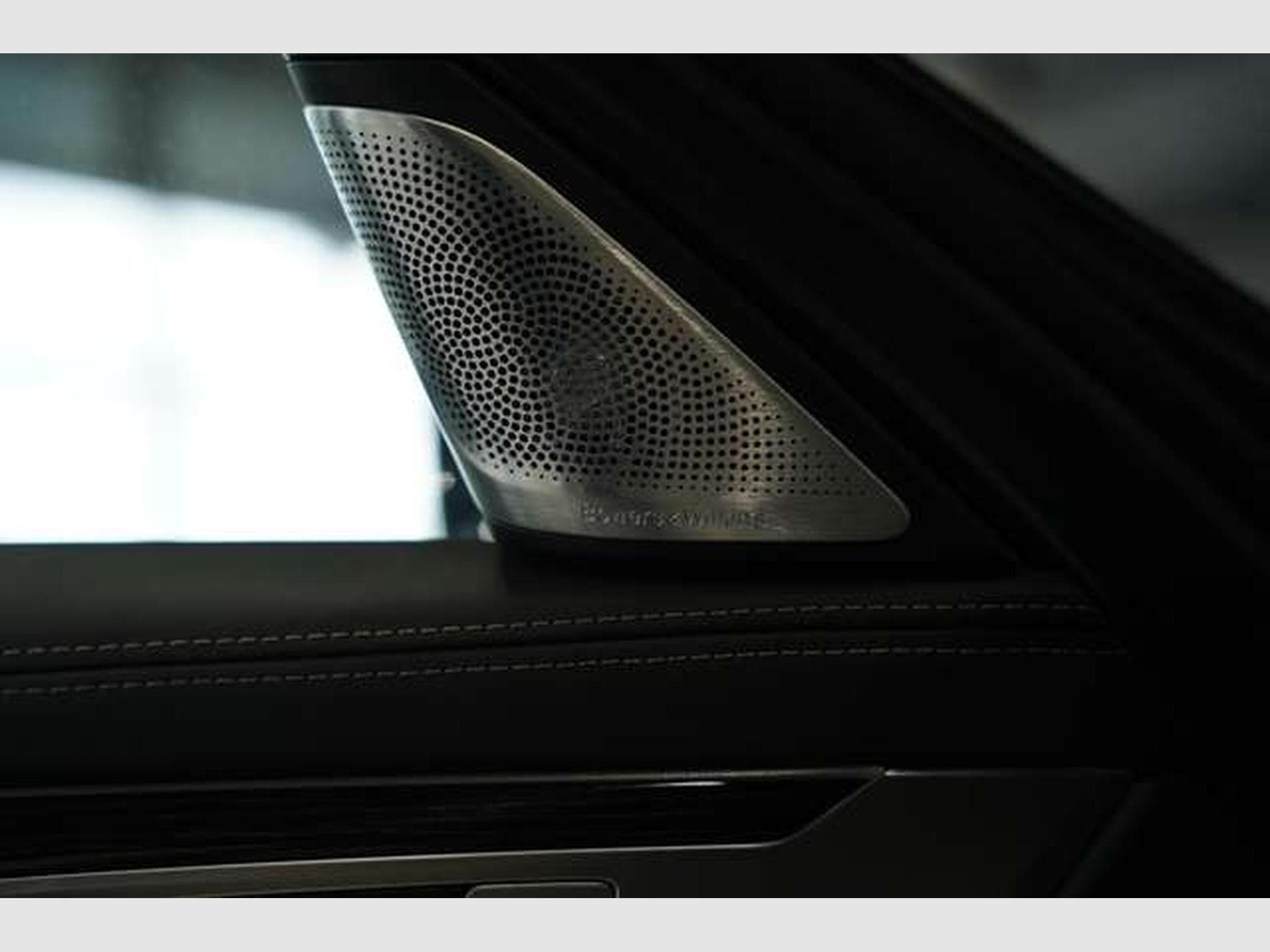 BMW 750 i xDrive M Sportpaket*20 *B&W *GSD *S-AGA (2015) - Photo 37