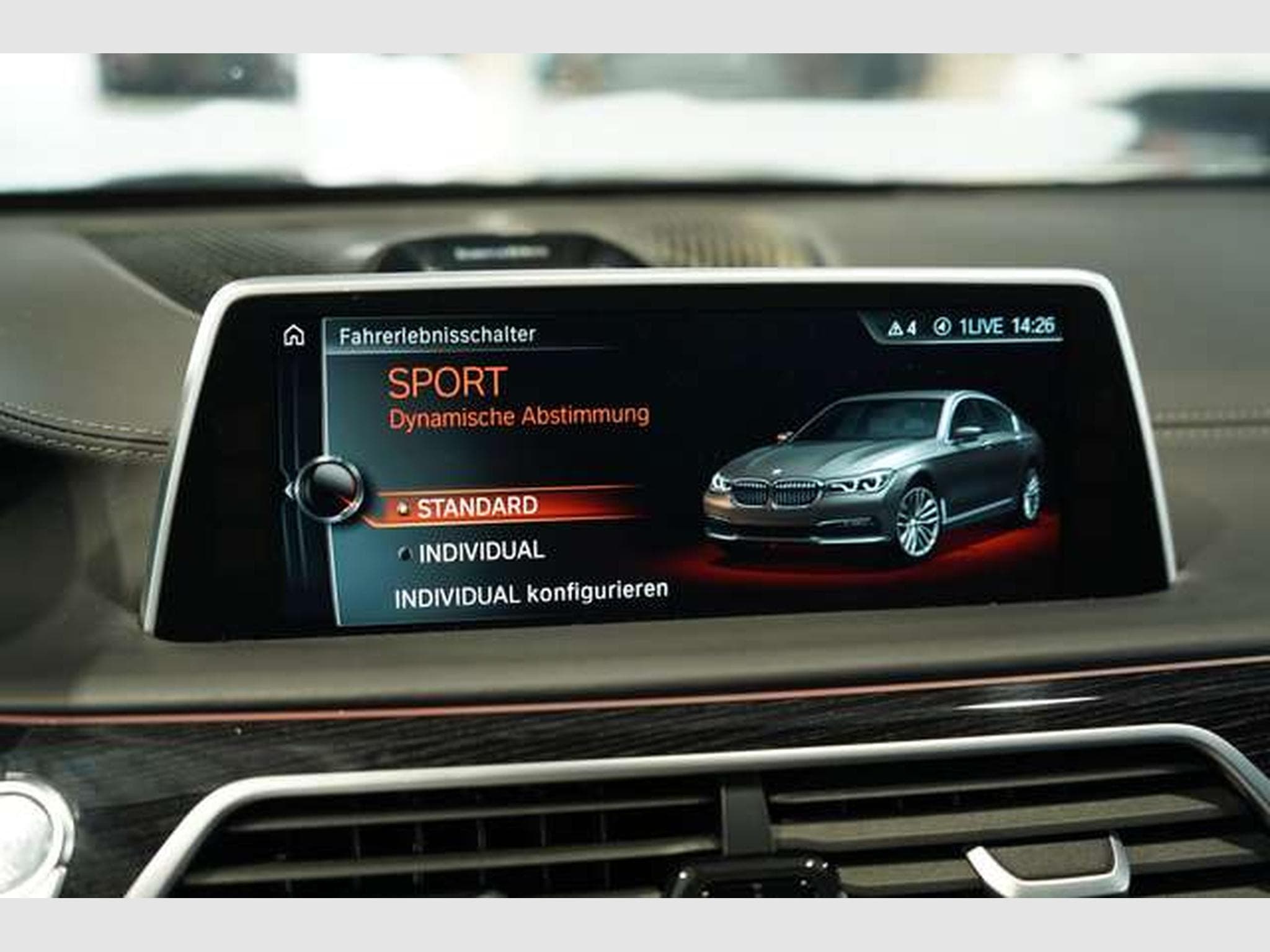 BMW 750 i xDrive M Sportpaket*20 *B&W *GSD *S-AGA (2015) - Photo 41