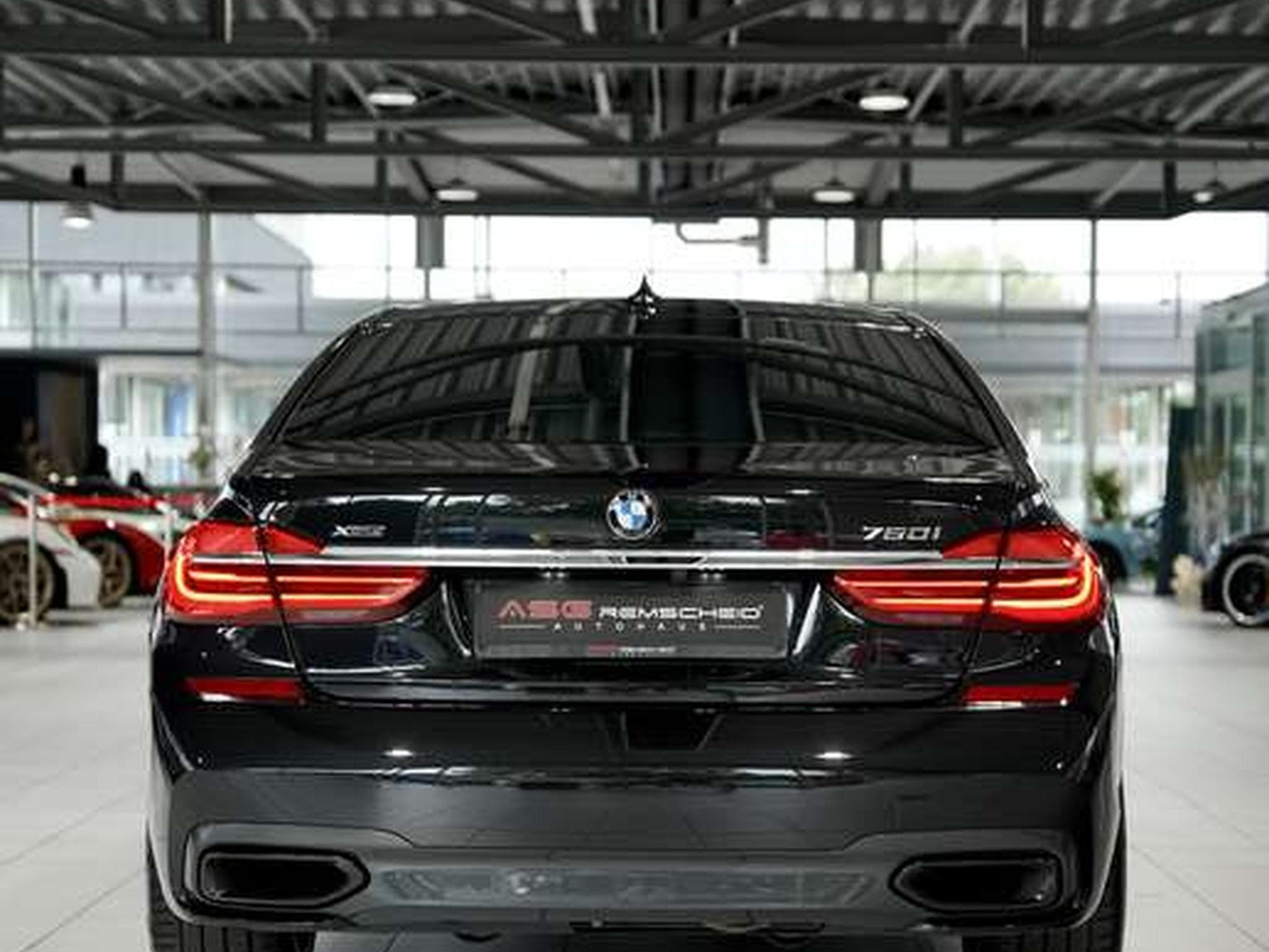 BMW 750 i xDrive M Sportpaket*20 *B&W *GSD *S-AGA (2015) - Photo 8