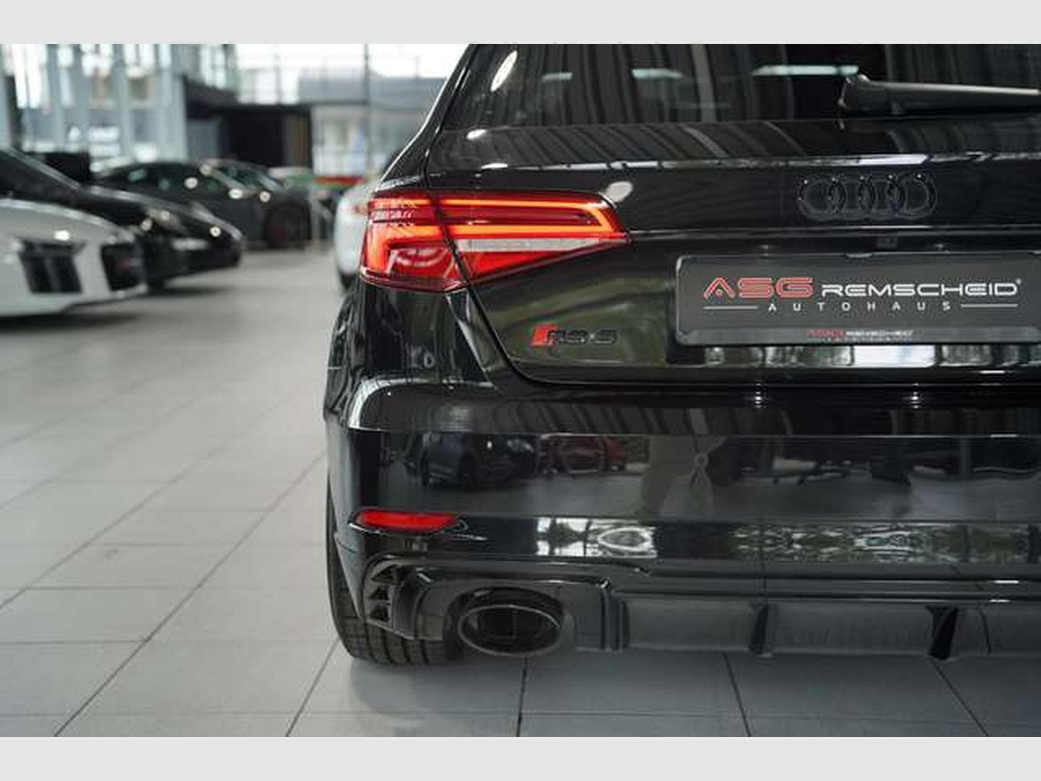 Audi RS3 2.5 TFSI quattro*Schale*Pano*RS-AGA*1H*B&O* (2019) - Photo 15