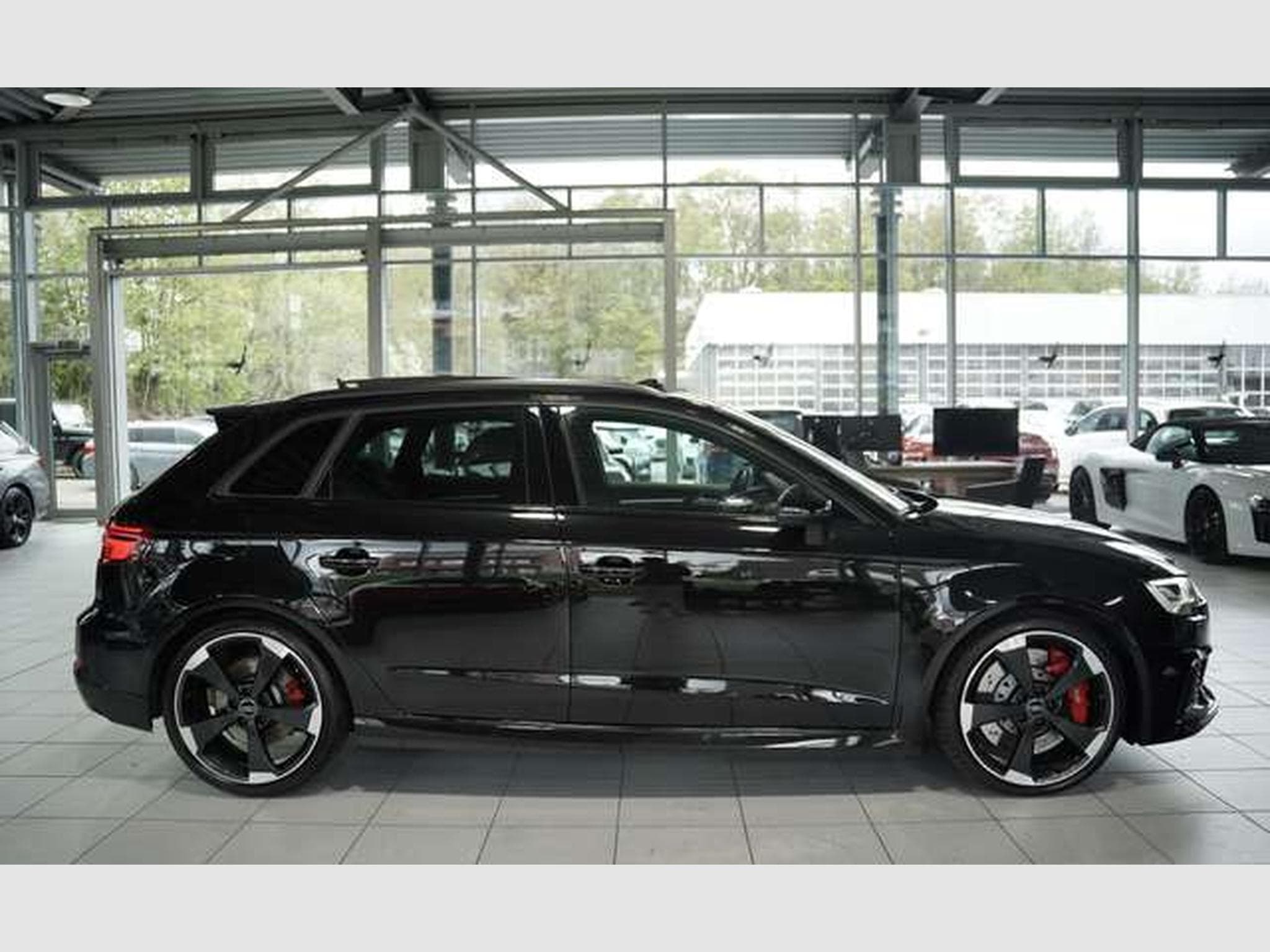 Audi RS3 2.5 TFSI quattro*Schale*Pano*RS-AGA*1H*B&O* (2019) - Photo 8