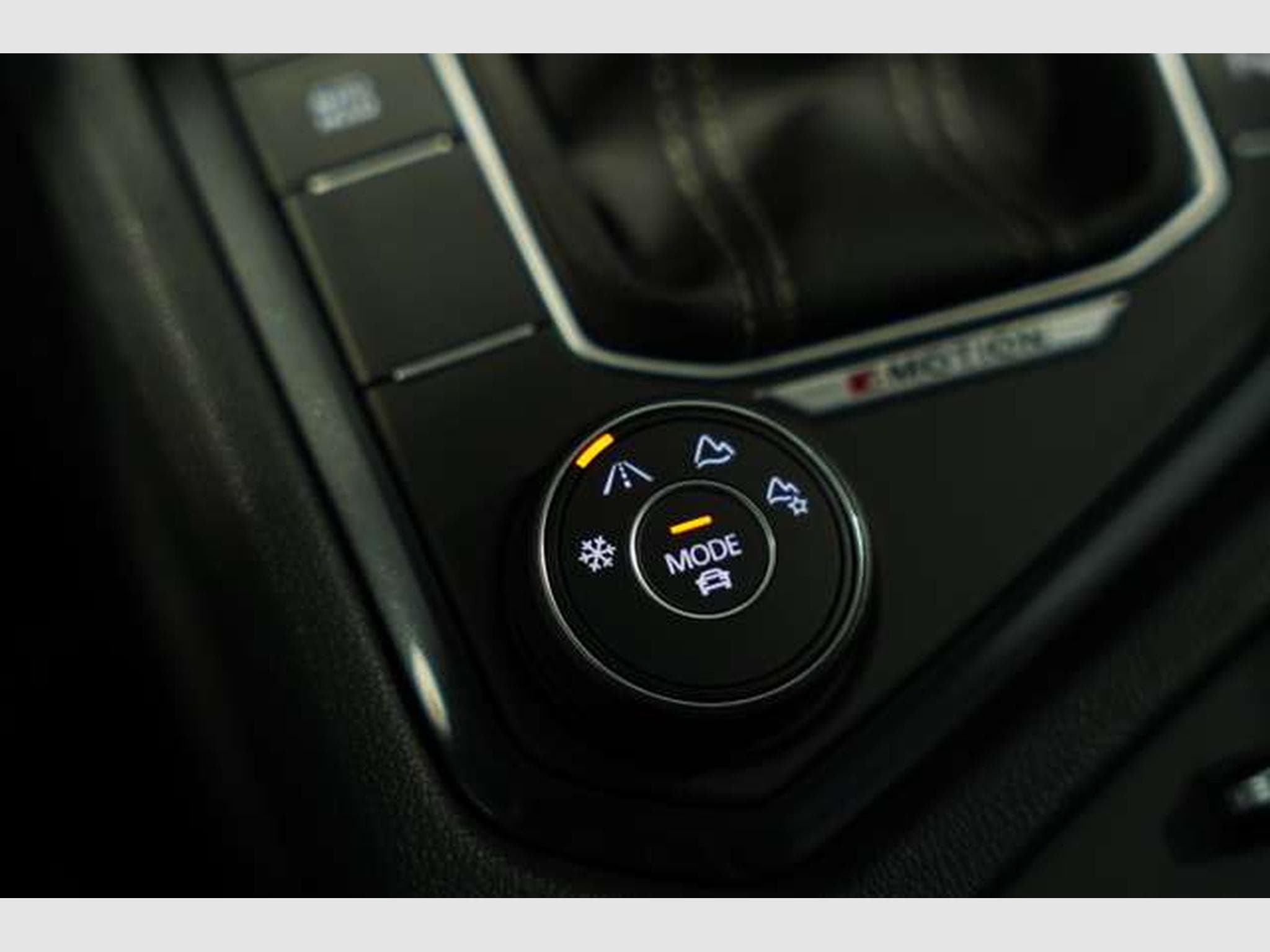 VW Tiguan R-Line 4M 2.H *20 *Pano *7-Sitz (2024) - Photo 31