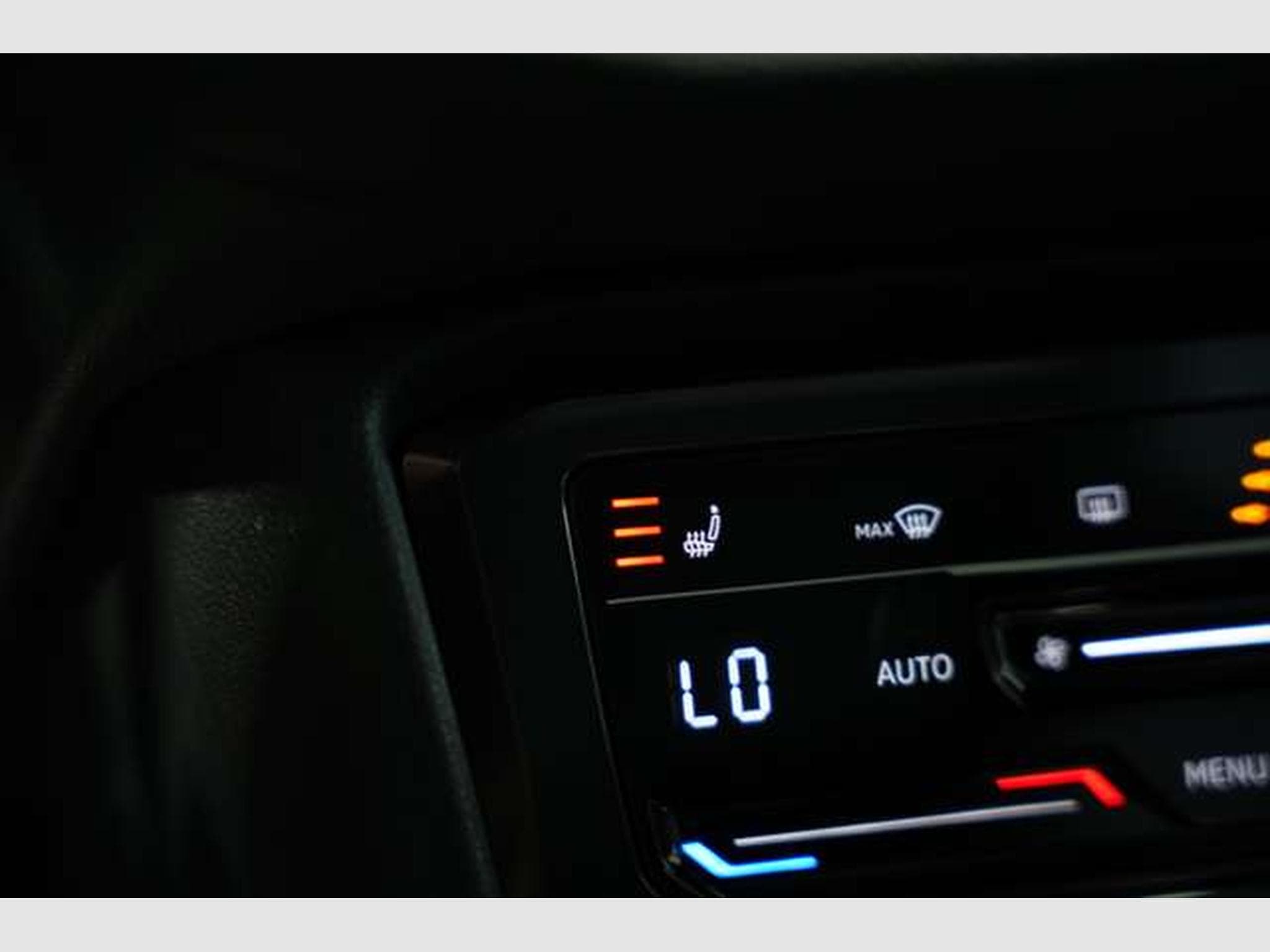 VW Tiguan R-Line 4M 2.H *20 *Pano *7-Sitz (2024) - Photo 33