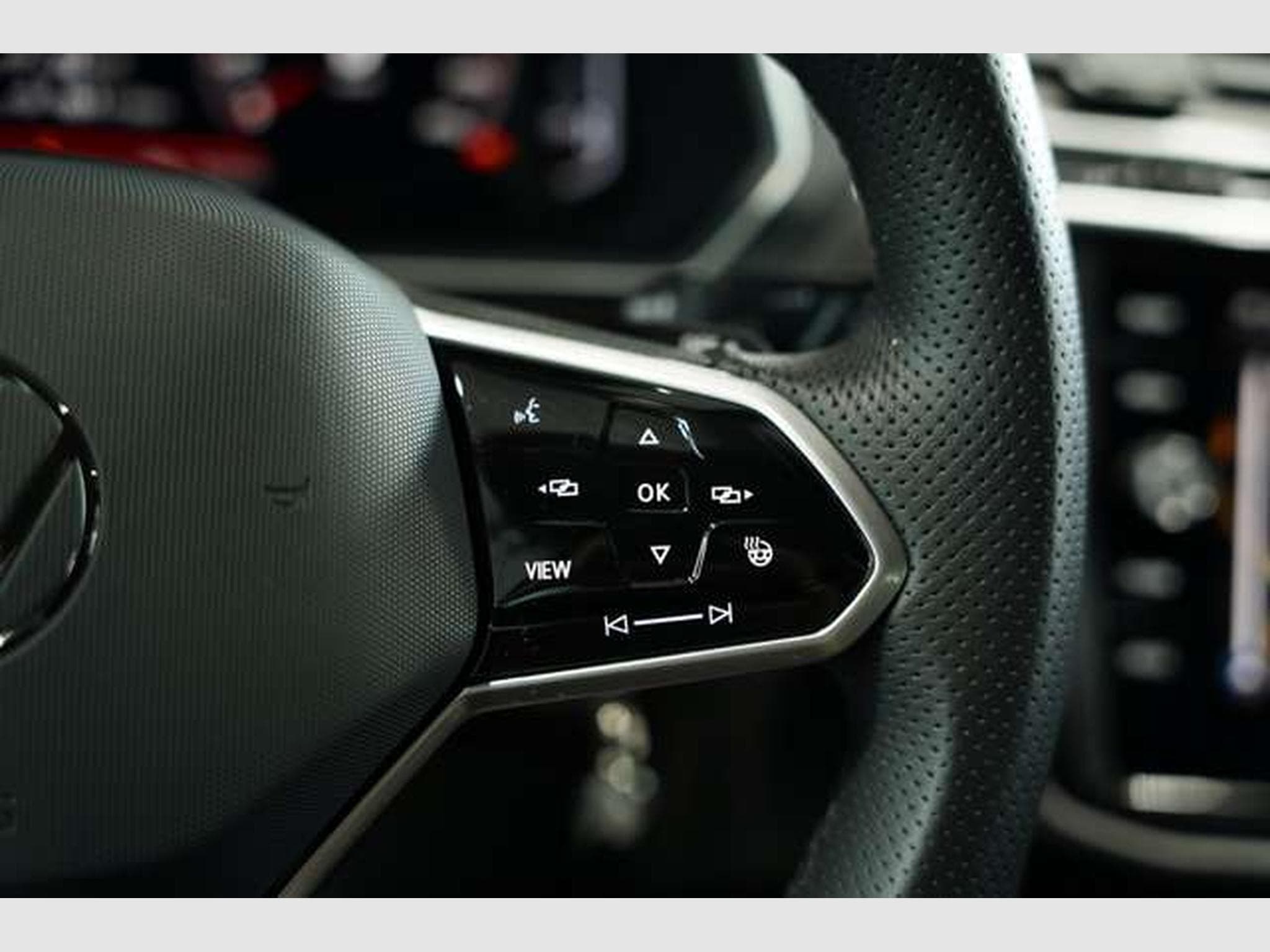 VW Tiguan R-Line 4M 2.H *20 *Pano *7-Sitz (2024) - Photo 42