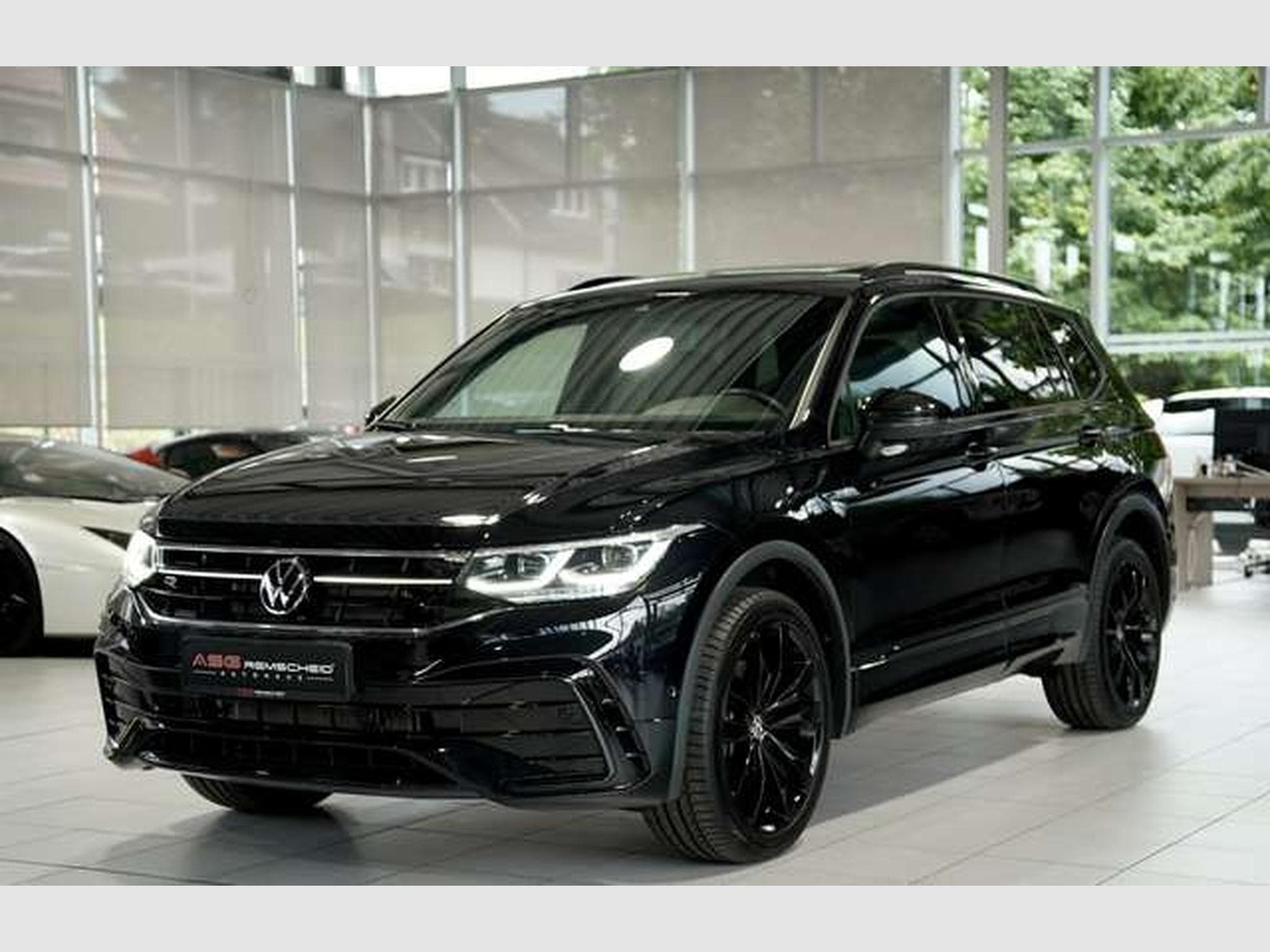 VW Tiguan R-Line 4M 2.H *20 *Pano *7-Sitz (2024) - Photo 5