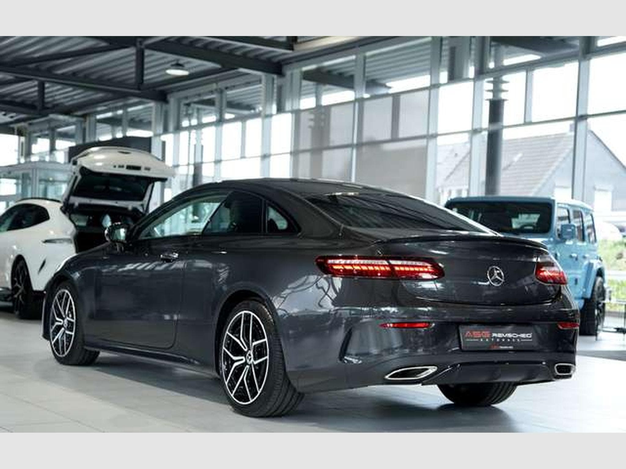 Mercedes E 300 Coupé AMG Line *BURM *LUFT *Night *Memory (2021) - Photo 10