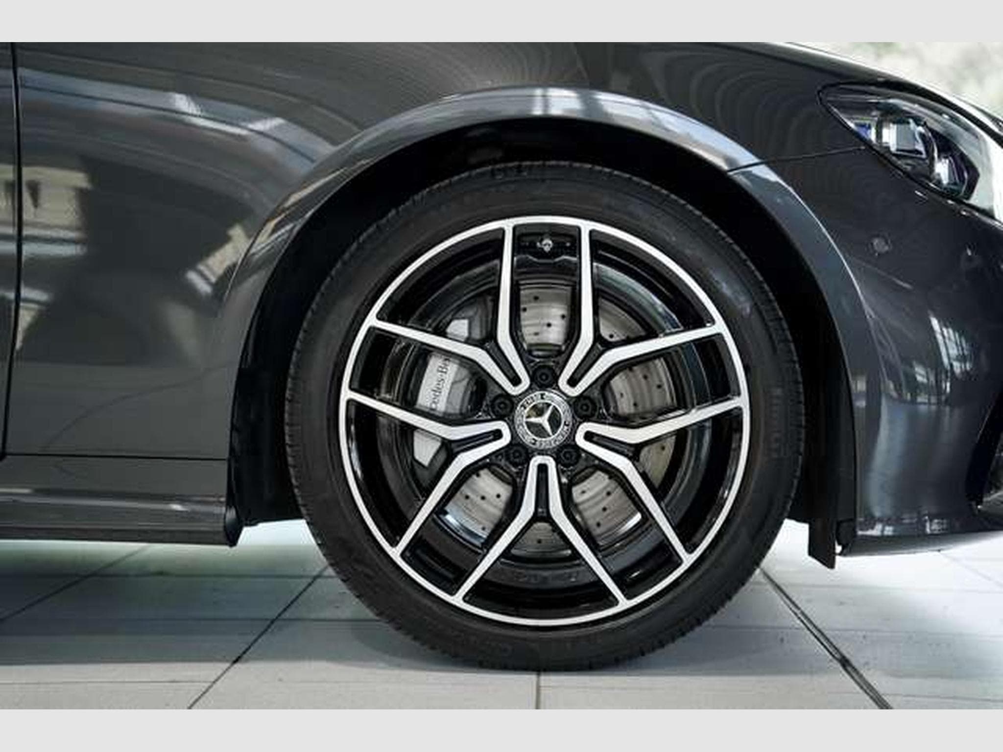 Mercedes E 300 Coupé AMG Line *BURM *LUFT *Night *Memory (2021) - Photo 13