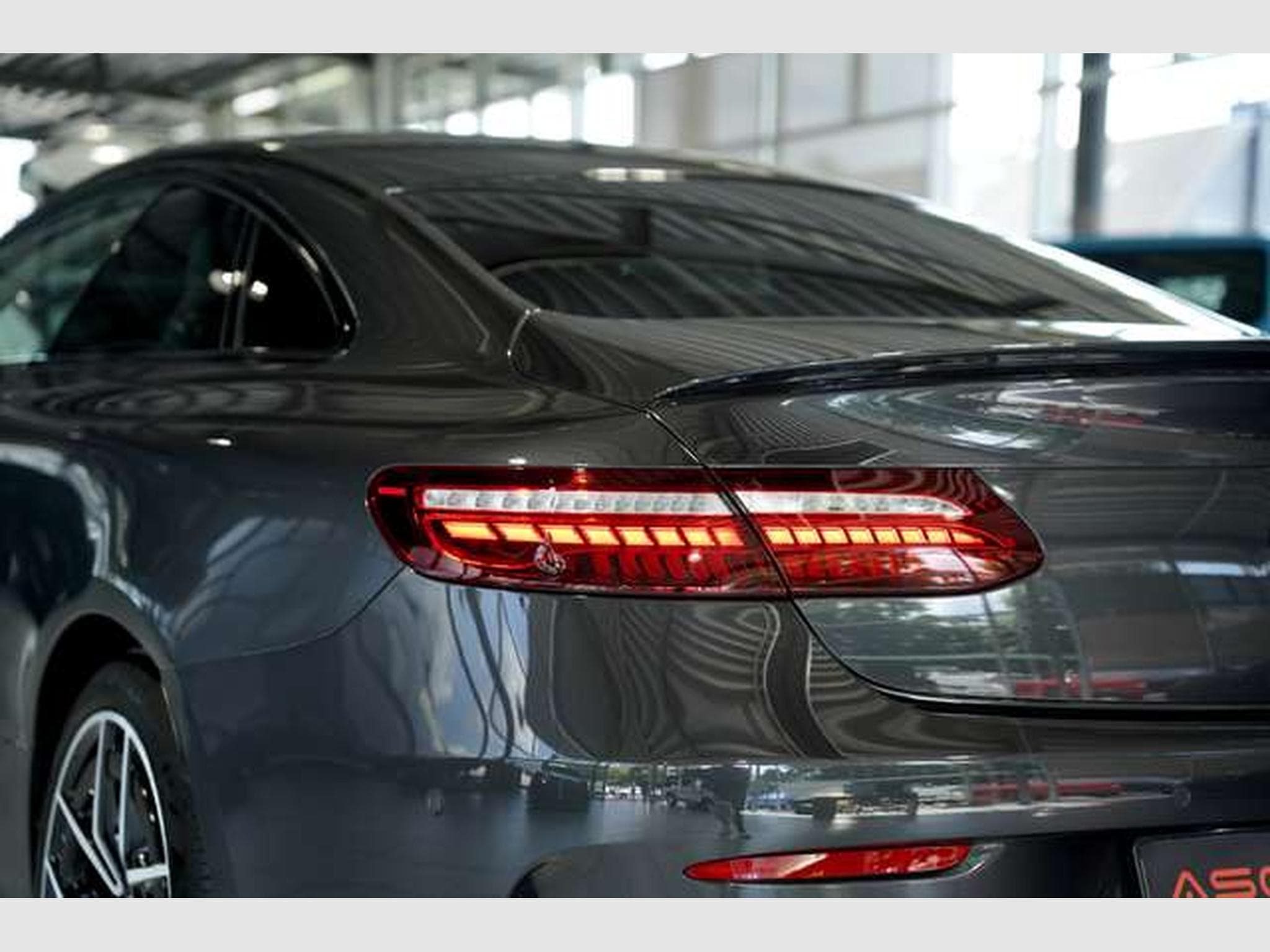 Mercedes E 300 Coupé AMG Line *BURM *LUFT *Night *Memory (2021) - Photo 14