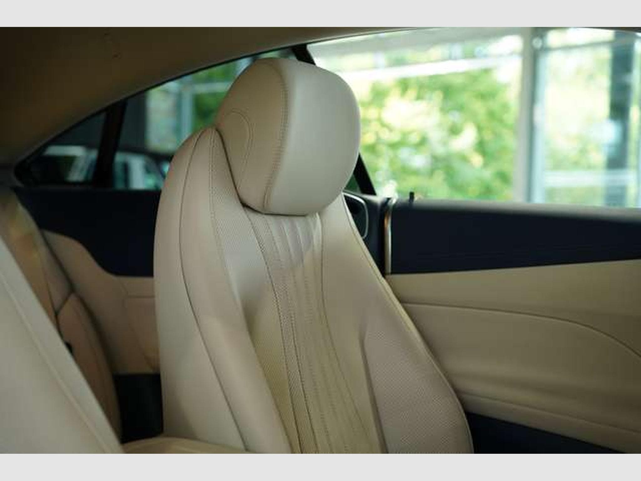 Mercedes E 300 Coupé AMG Line *BURM *LUFT *Night *Memory (2021) - Photo 20