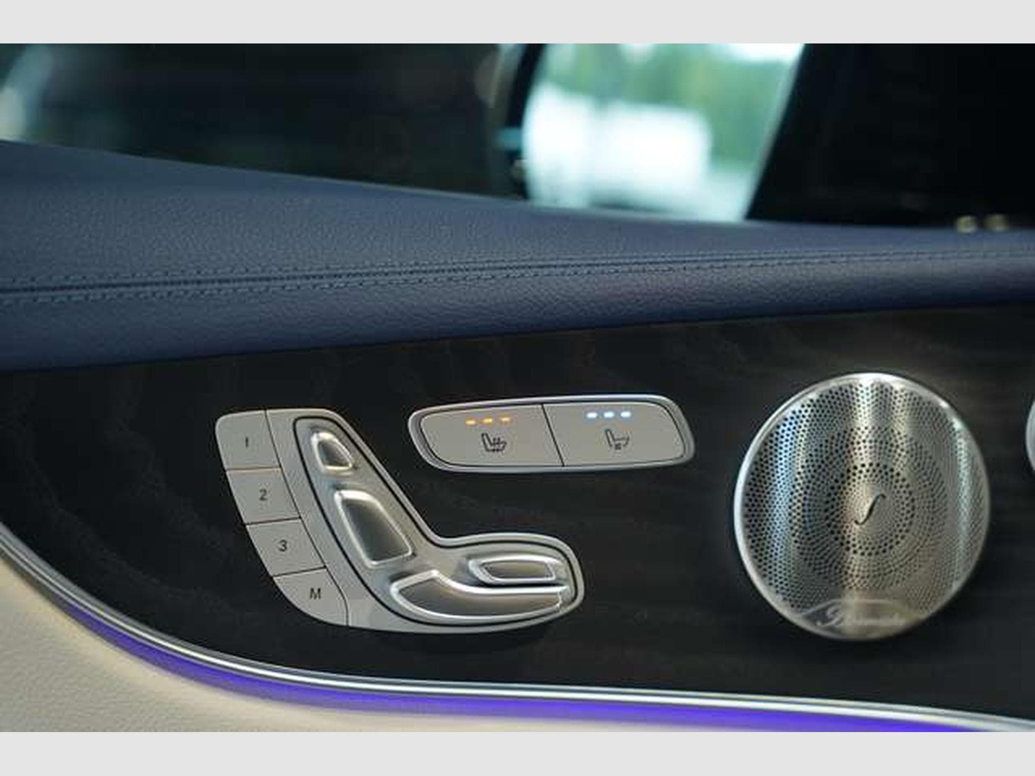 Mercedes E 300 Coupé AMG Line *BURM *LUFT *Night *Memory (2021) - Photo 27