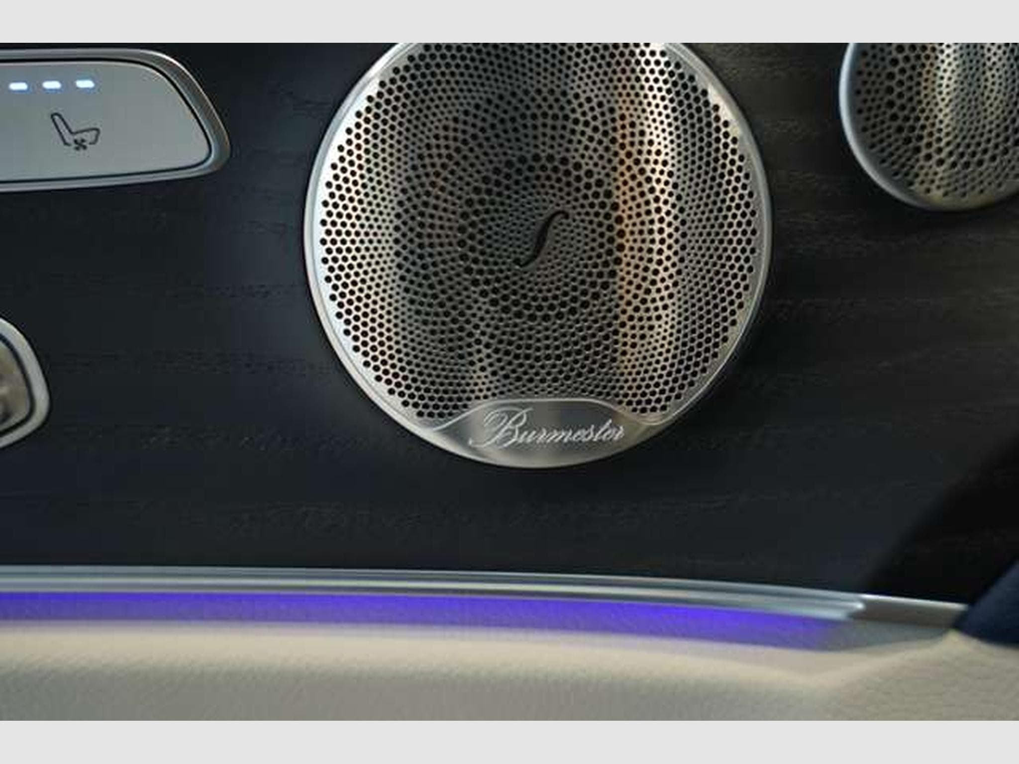 Mercedes E 300 Coupé AMG Line *BURM *LUFT *Night *Memory (2021) - Photo 28