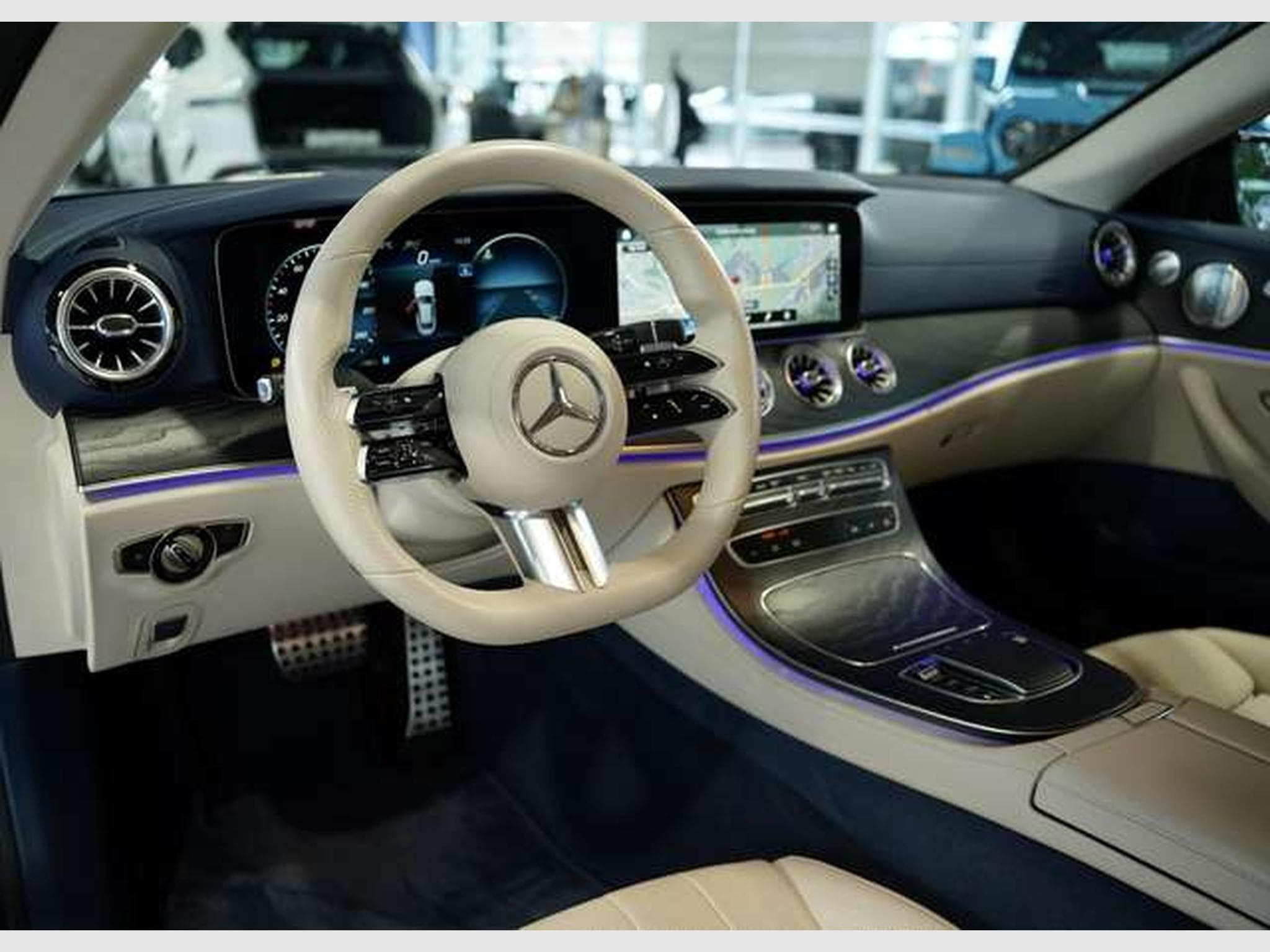 Mercedes E 300 Coupé AMG Line *BURM *LUFT *Night *Memory (2021) - Photo 29