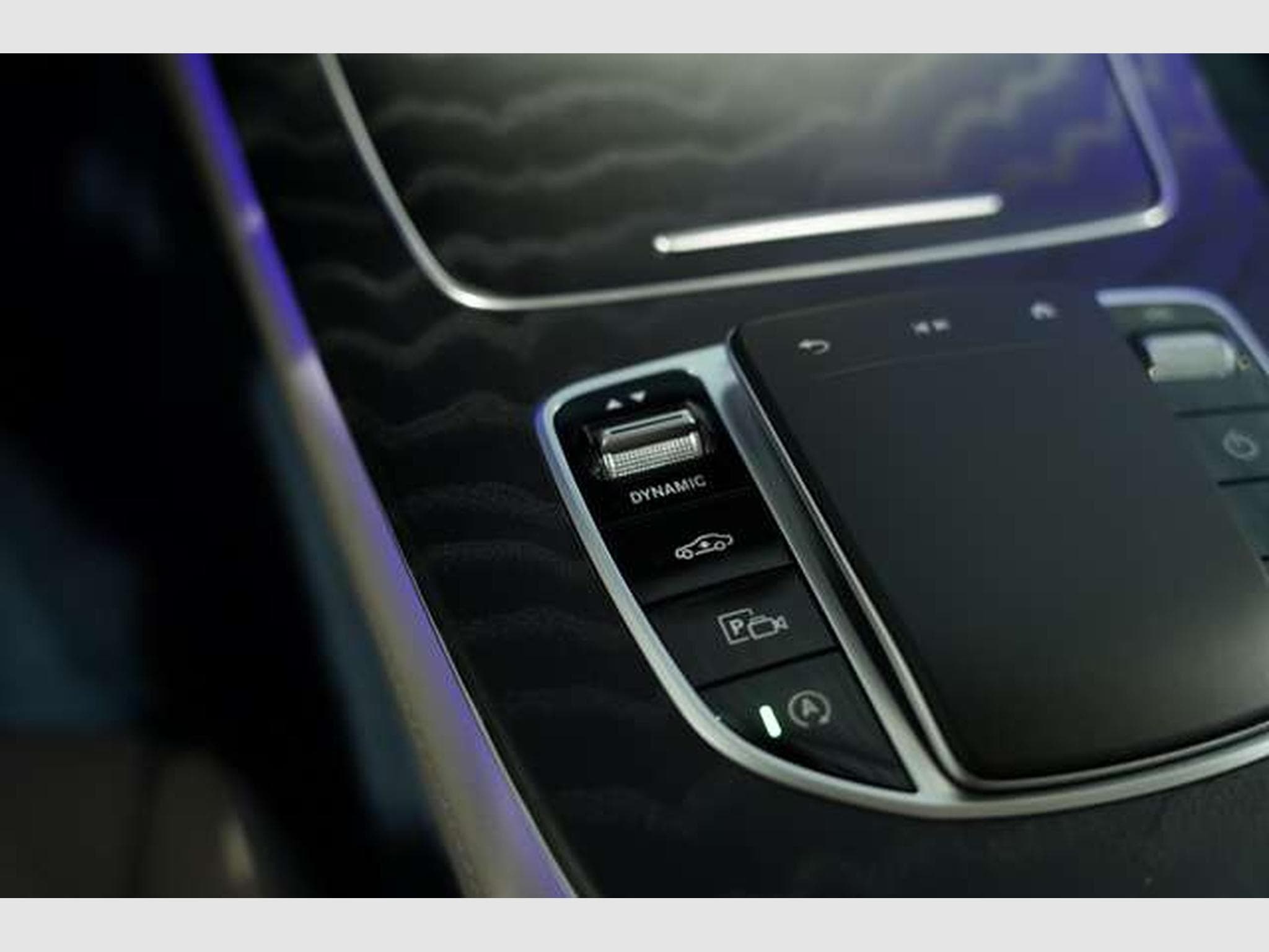 Mercedes E 300 Coupé AMG Line *BURM *LUFT *Night *Memory (2021) - Photo 31