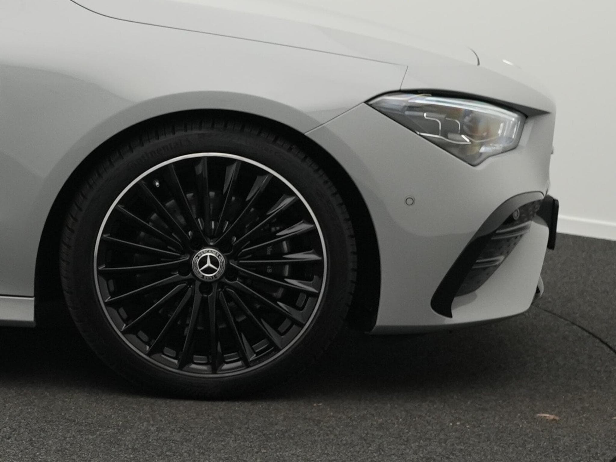 Mercedes CLA 200 AMG-Line Cpe Multi+Night+Kamera+19" (2025) - Foto 6