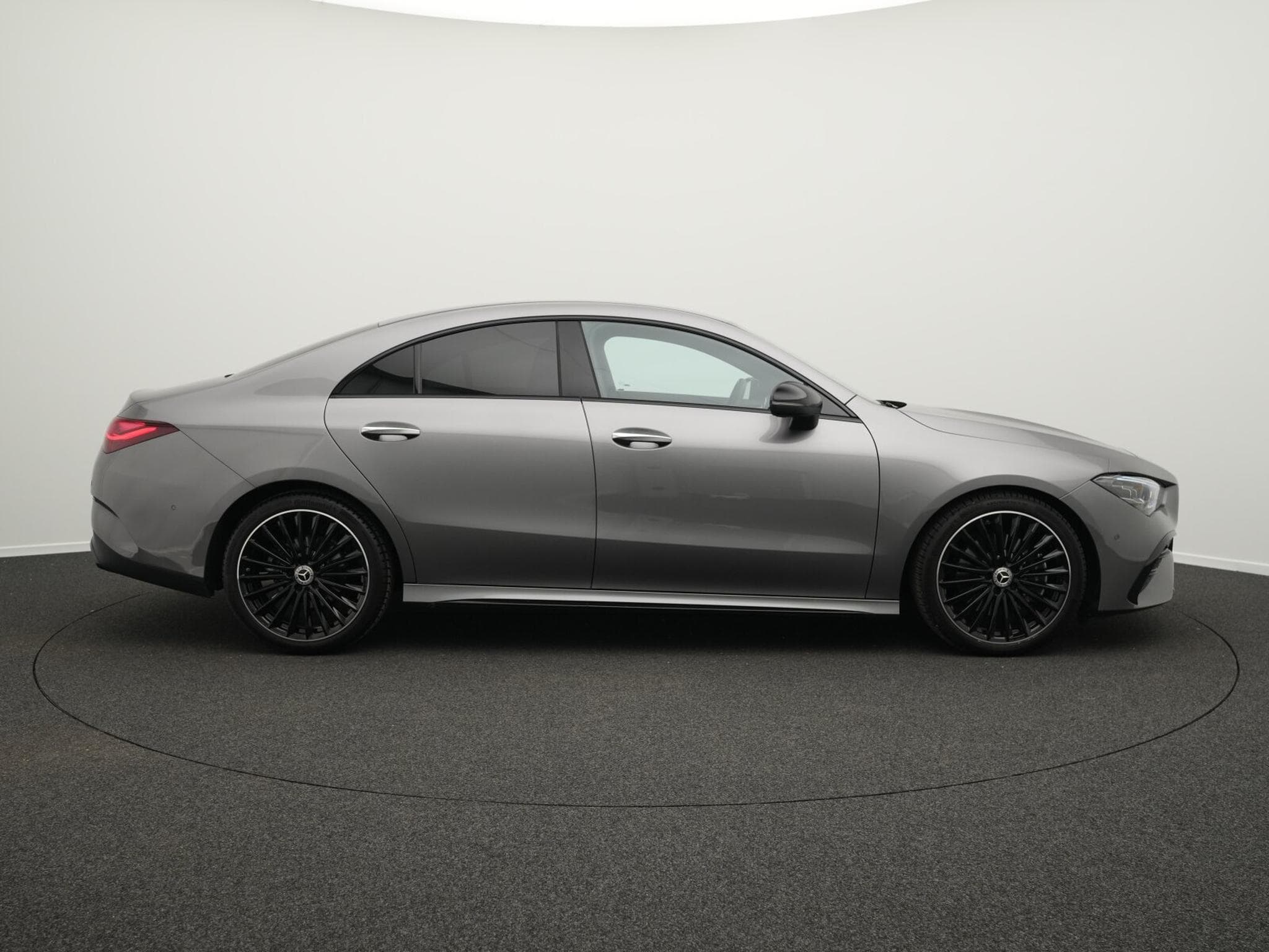 Mercedes CLA 200 AMG-Line Cpe Multi+Kamera+Night+19" (2025) - Foto 5