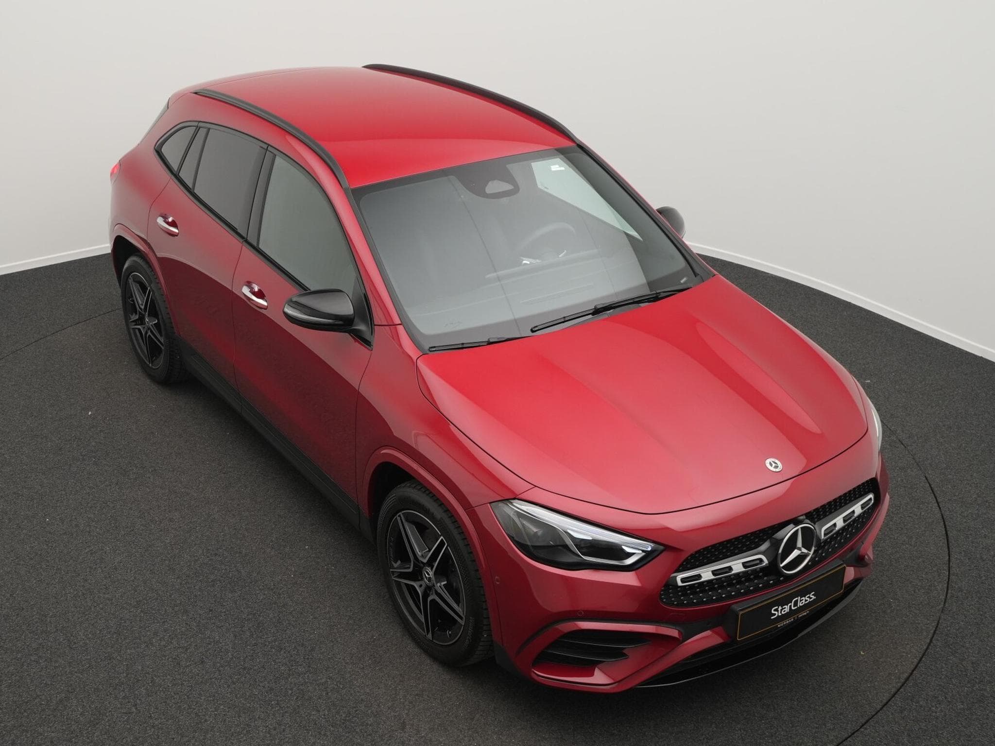 Mercedes GLA 200 d AMG-Line Multi+Kamera+AHK+Night (2025) - Photo 10