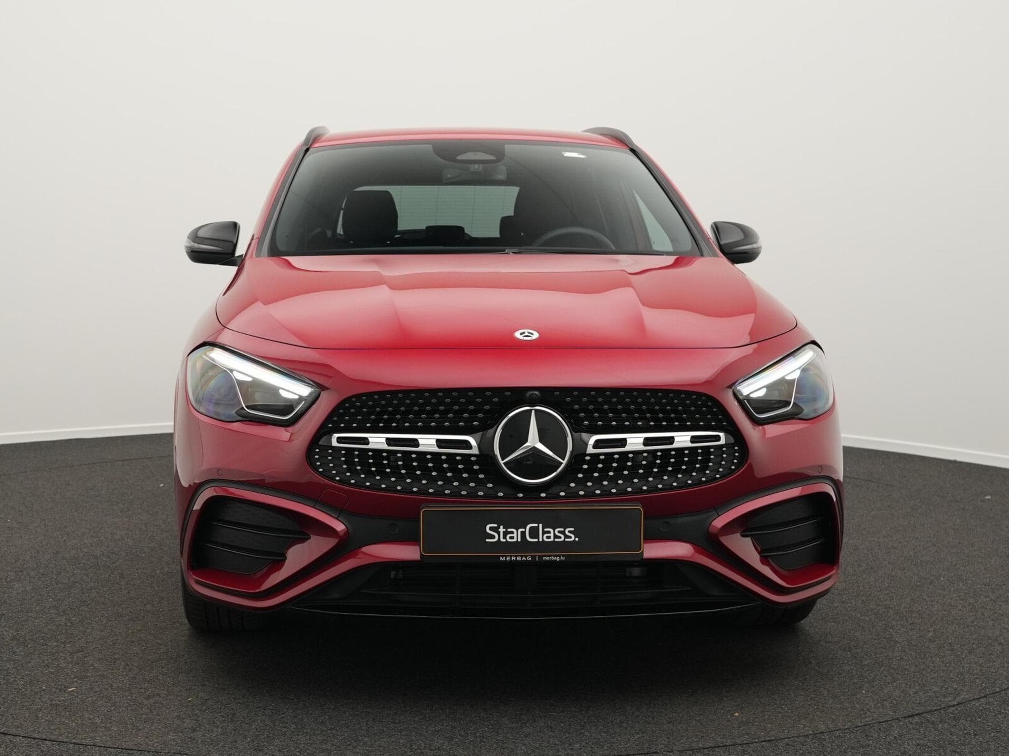 Mercedes GLA 200 d AMG-Line Multi+Kamera+AHK+Night (2025) - Photo 2