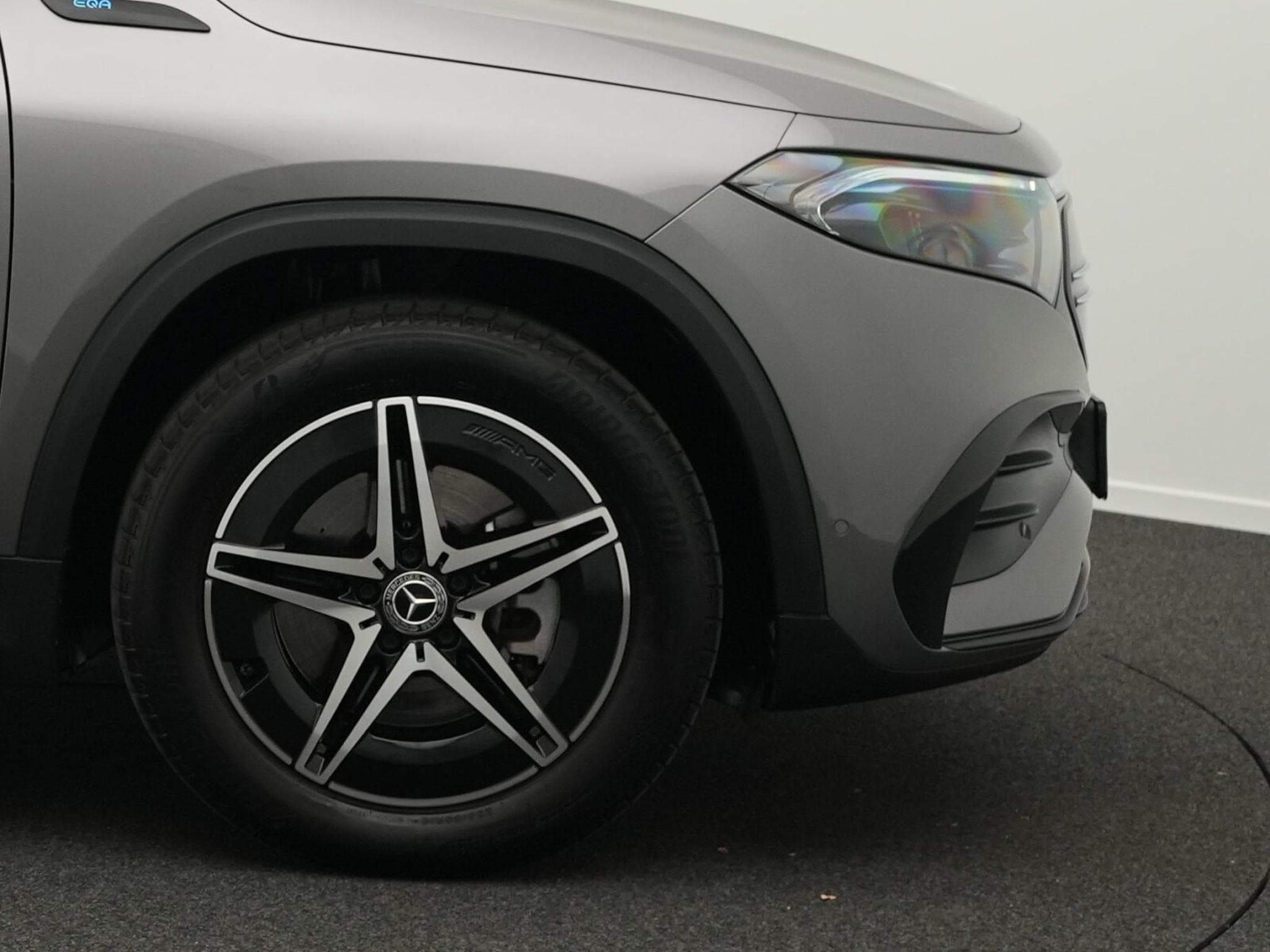 Mercedes EQA 4M AMG-Line LED+Kamera+Night+18" (2022) - Foto 6