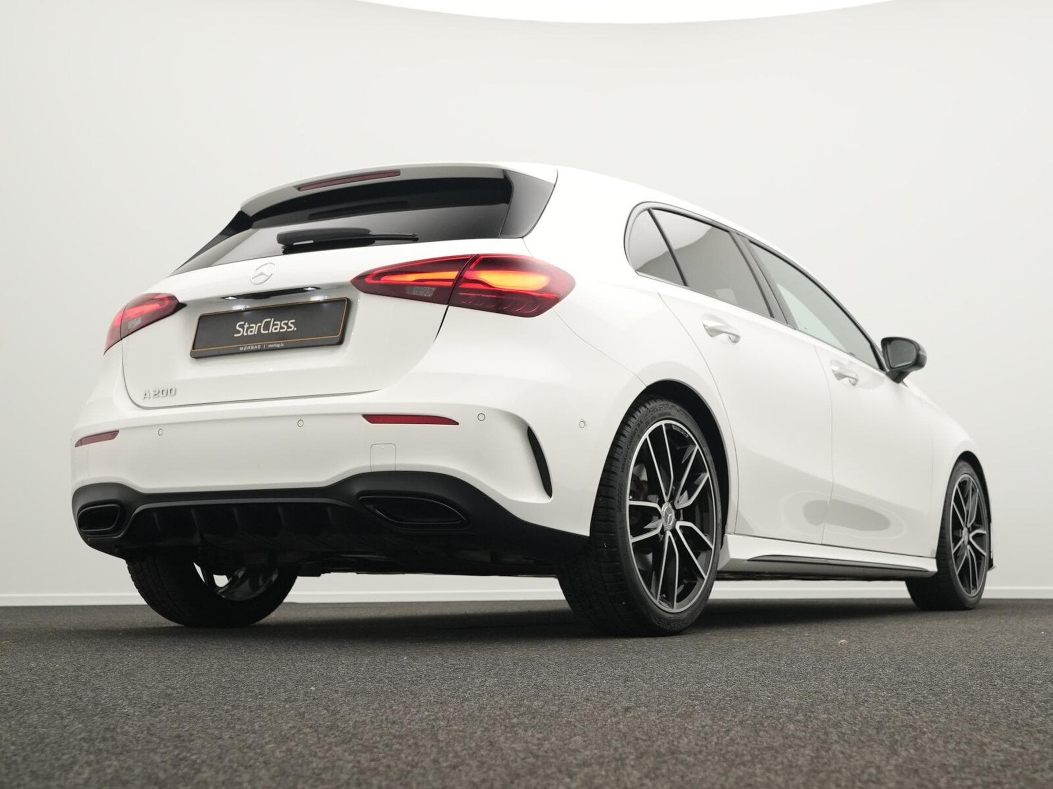 Mercedes A 200 AMG-Line Multi+Kamera+Night+19" (2025) - Foto 9