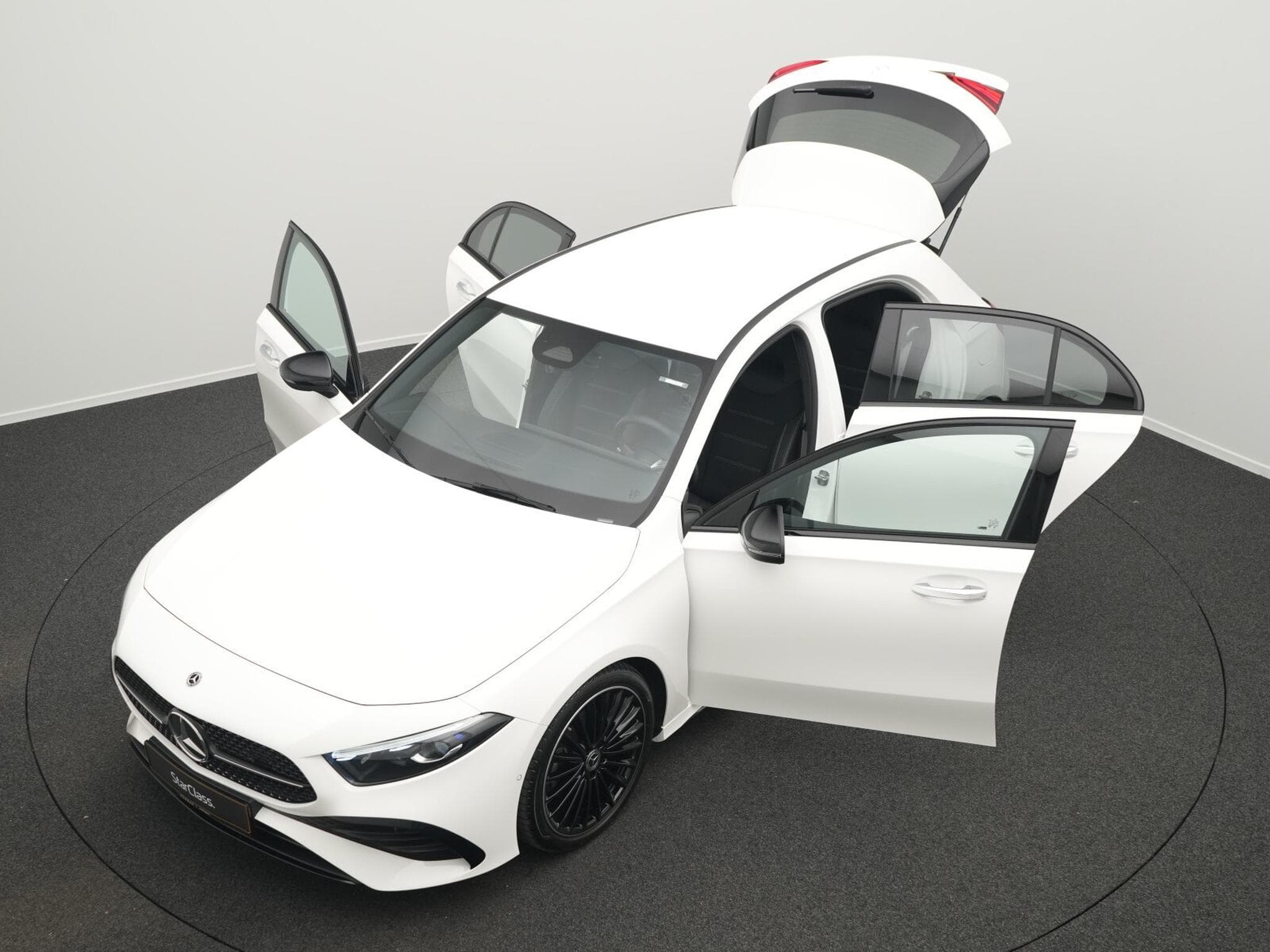 Mercedes A 200 d AMG-Line MUlti+Kamera+Night+19" (2025) - Foto 12