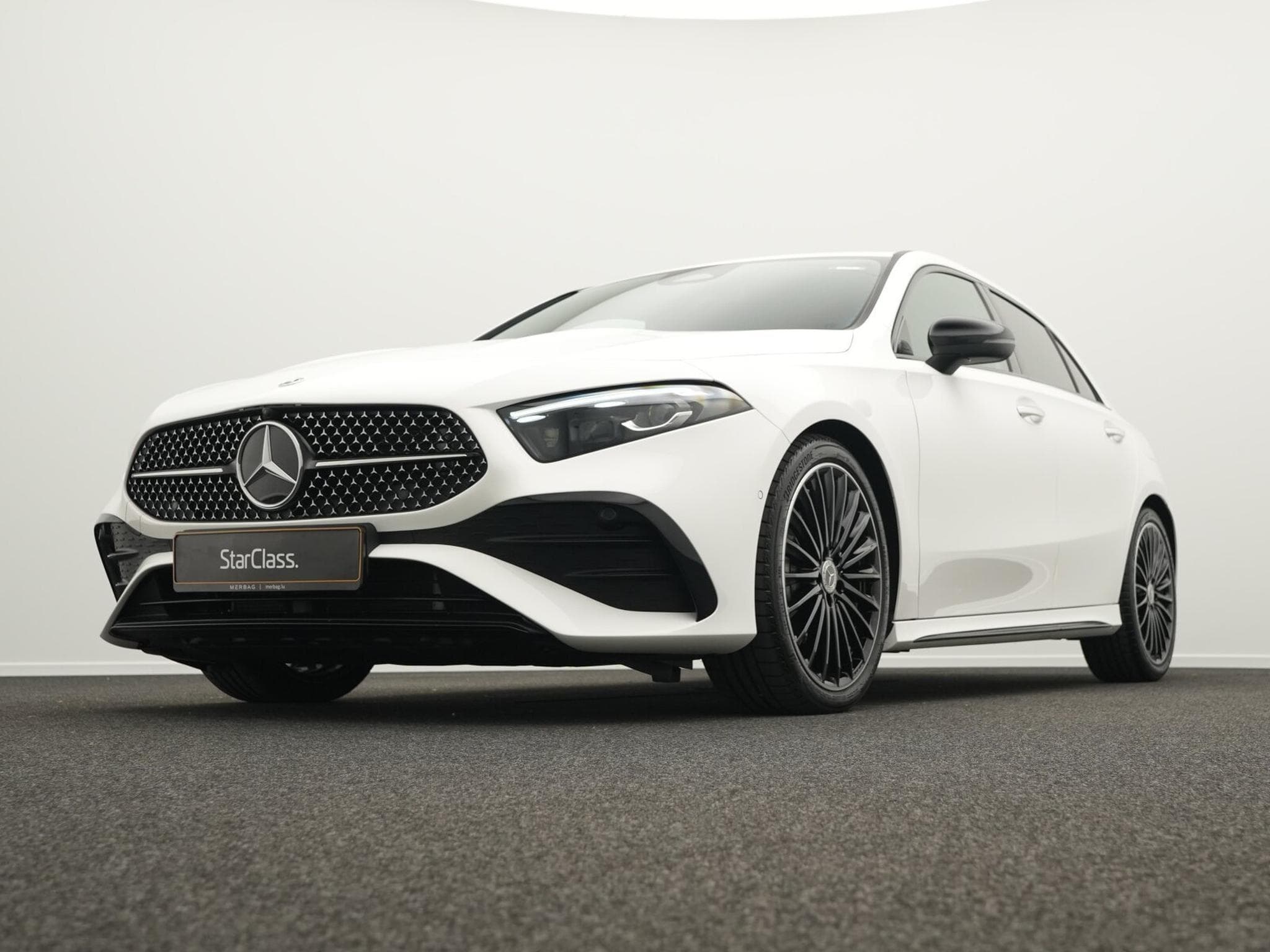 Mercedes A 200 d AMG-Line MUlti+Kamera+Night+19" (2025) - Foto 8