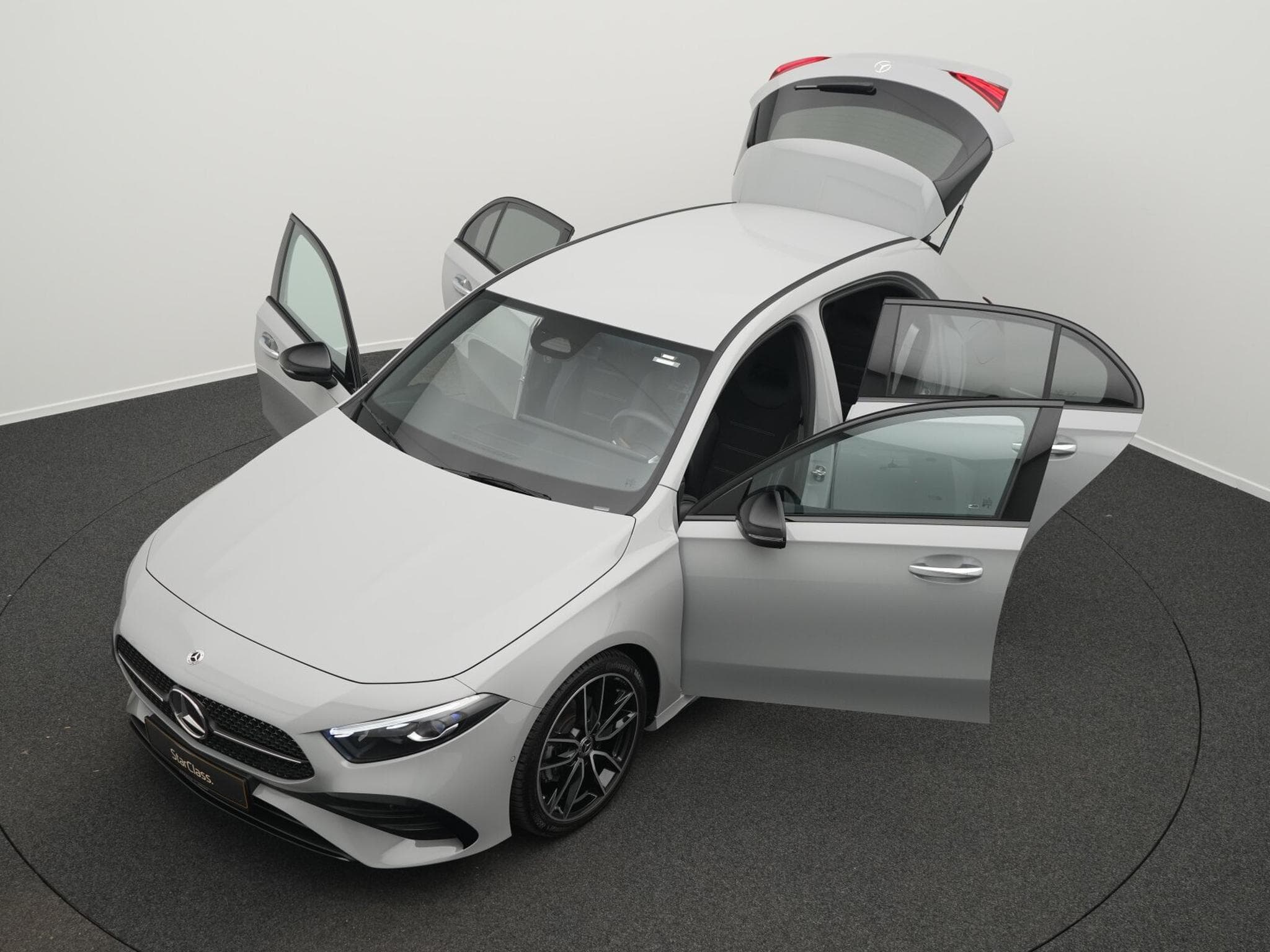 Mercedes A 200 d AMG-Line Multi+Kamera+Night+19" (2025) - Foto 12