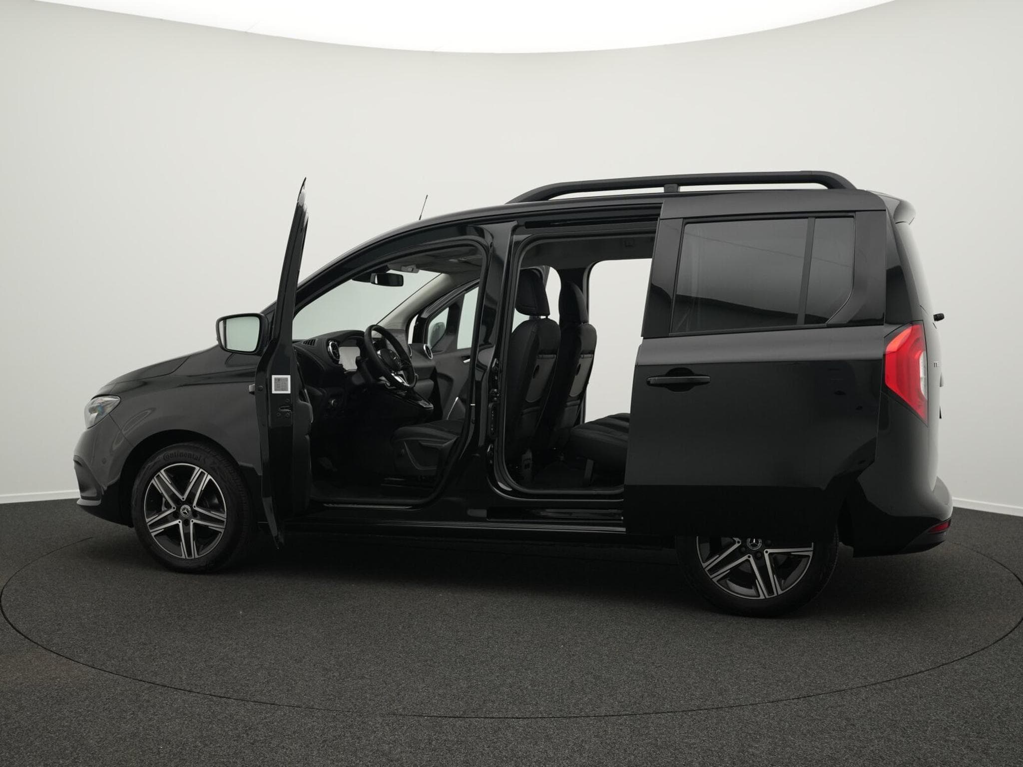 Mercedes T PROGRESSIVE Standard (2025) - Photo 14