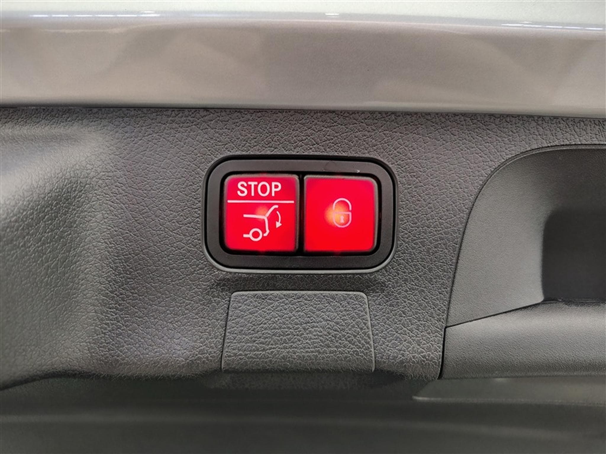 Mercedes CLA 180 CLA 2.0D **AMG/AUTO/PANO/NAVI/ALCANTARA /FULL LED** (2025) - Photo 20