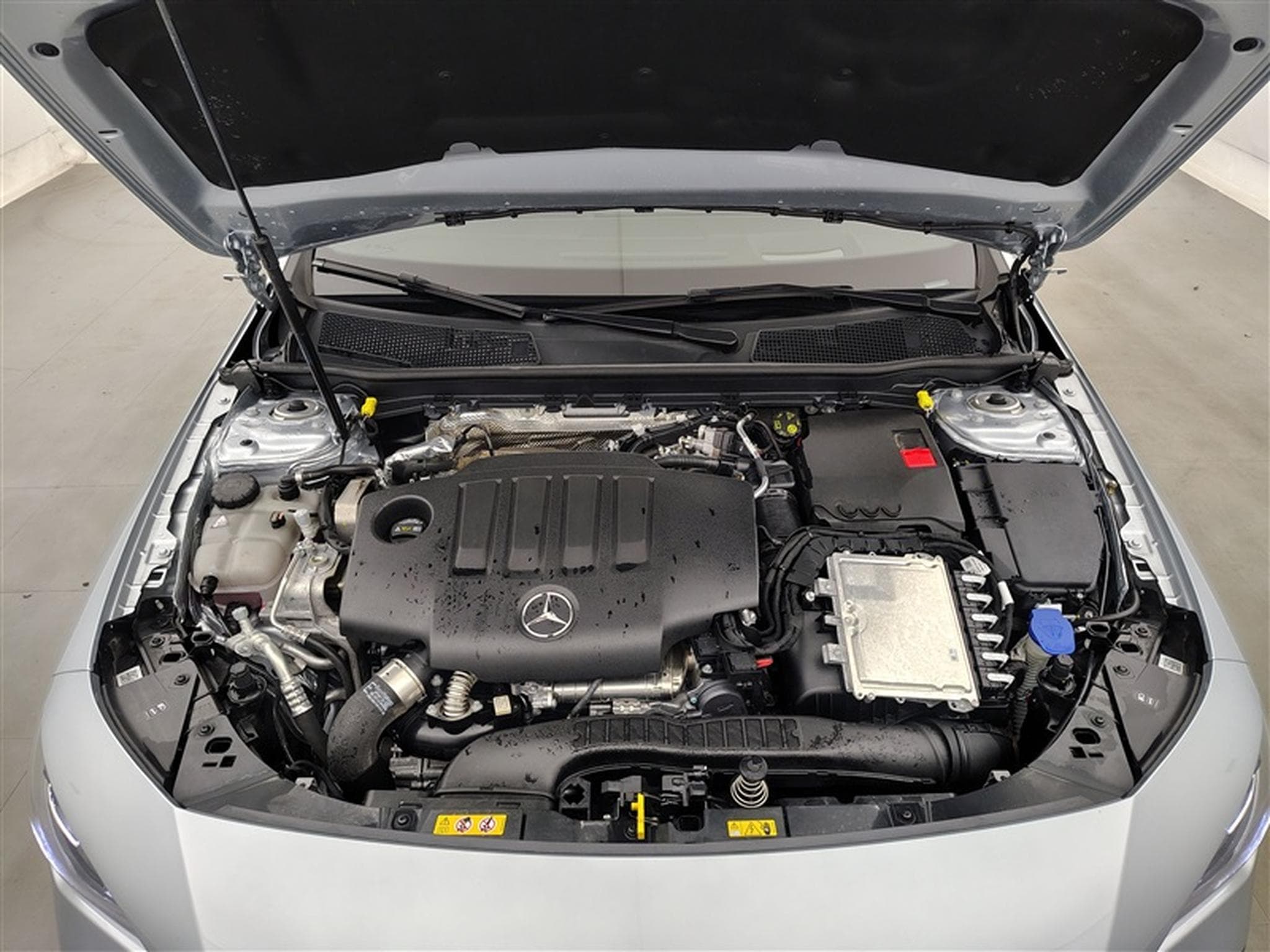 Mercedes CLA 180 CLA 2.0D **AMG/AUTO/PANO/NAVI/ALCANTARA /FULL LED** (2025) - Photo 22