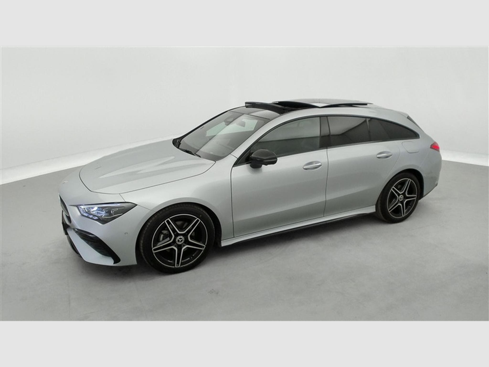 Mercedes CLA 180 CLA 2.0D **AMG/AUTO/PANO/NAVI/ALCANTARA /FULL LED** (2025) - Photo 23