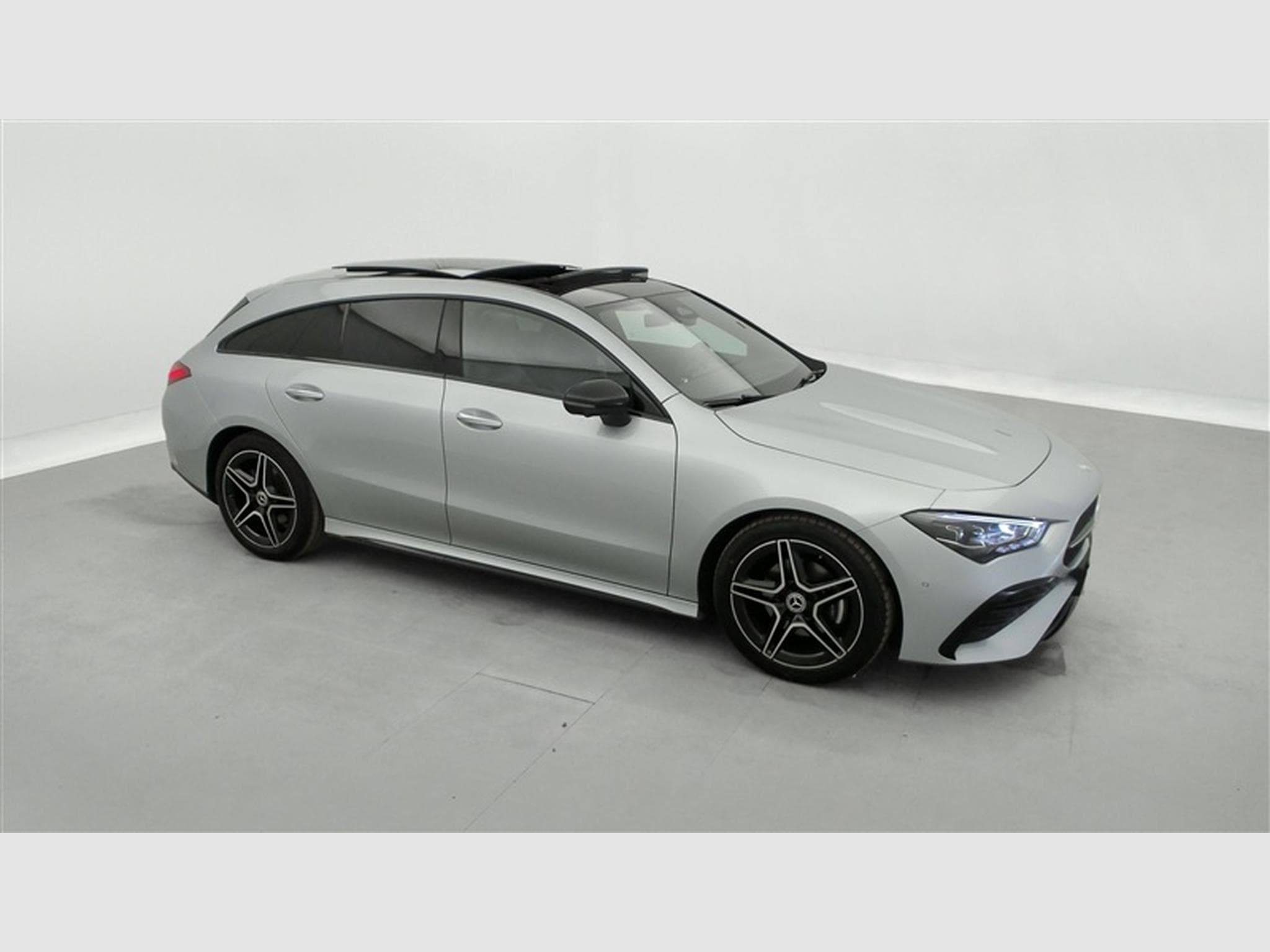Mercedes CLA 180 CLA 2.0D **AMG/AUTO/PANO/NAVI/ALCANTARA /FULL LED** (2025) - Photo 25