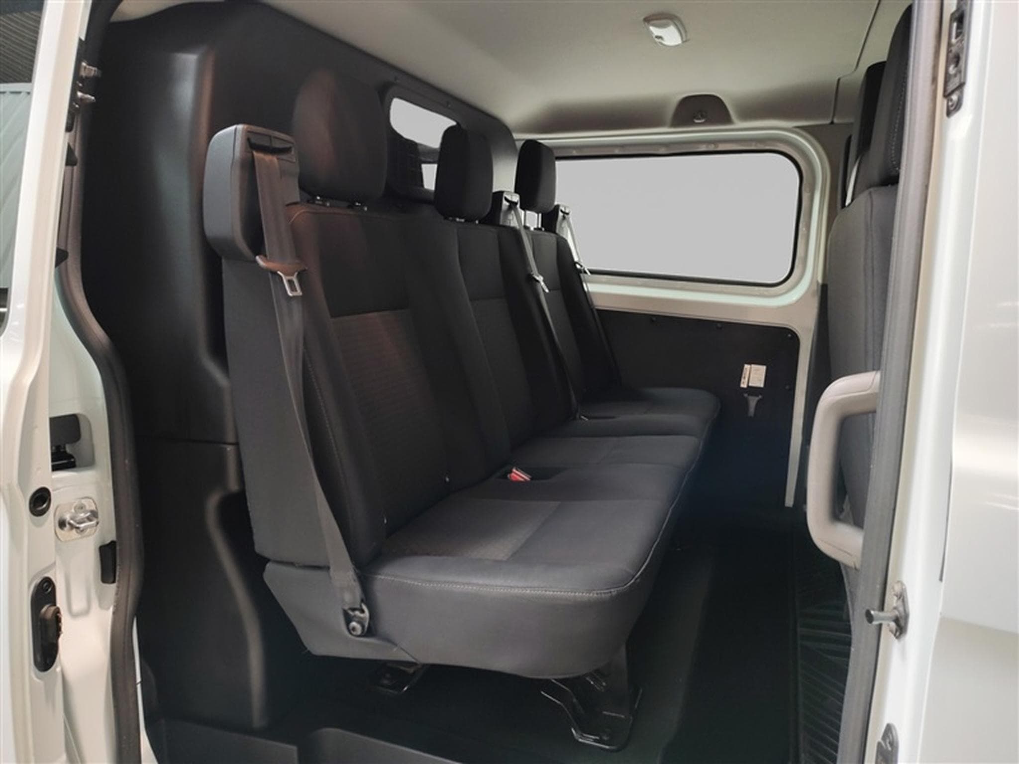Ford Transit 2.0 TDCi L2H1 320 Dble Cab. CLIM / PDC AV-AR (2022) - Photo 13