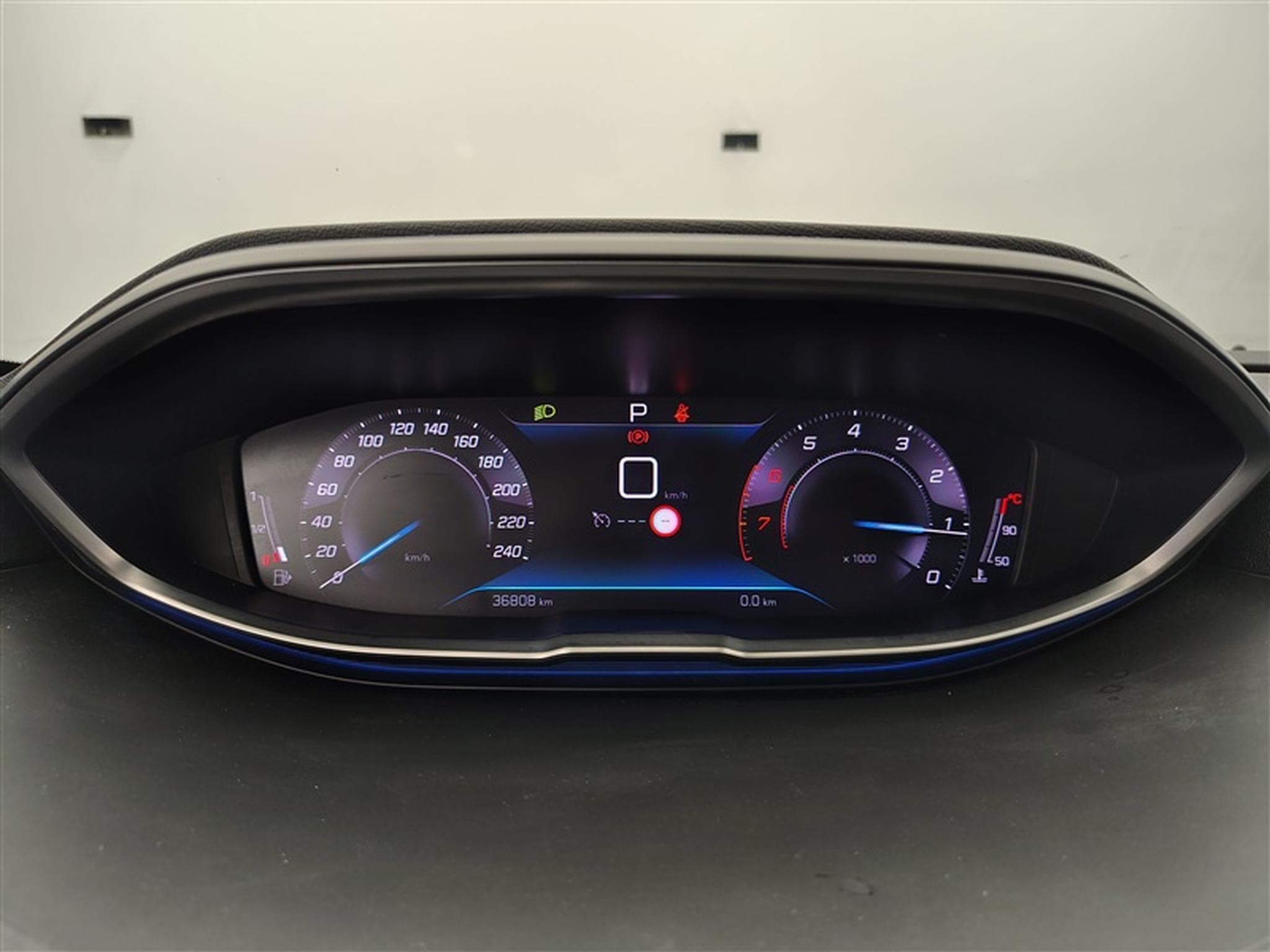 Peugeot 5008 1.2 PureTech 130Cv EAT8 Allure Pack 7PL / NAVI / CARPLAY (2023) - Photo 10