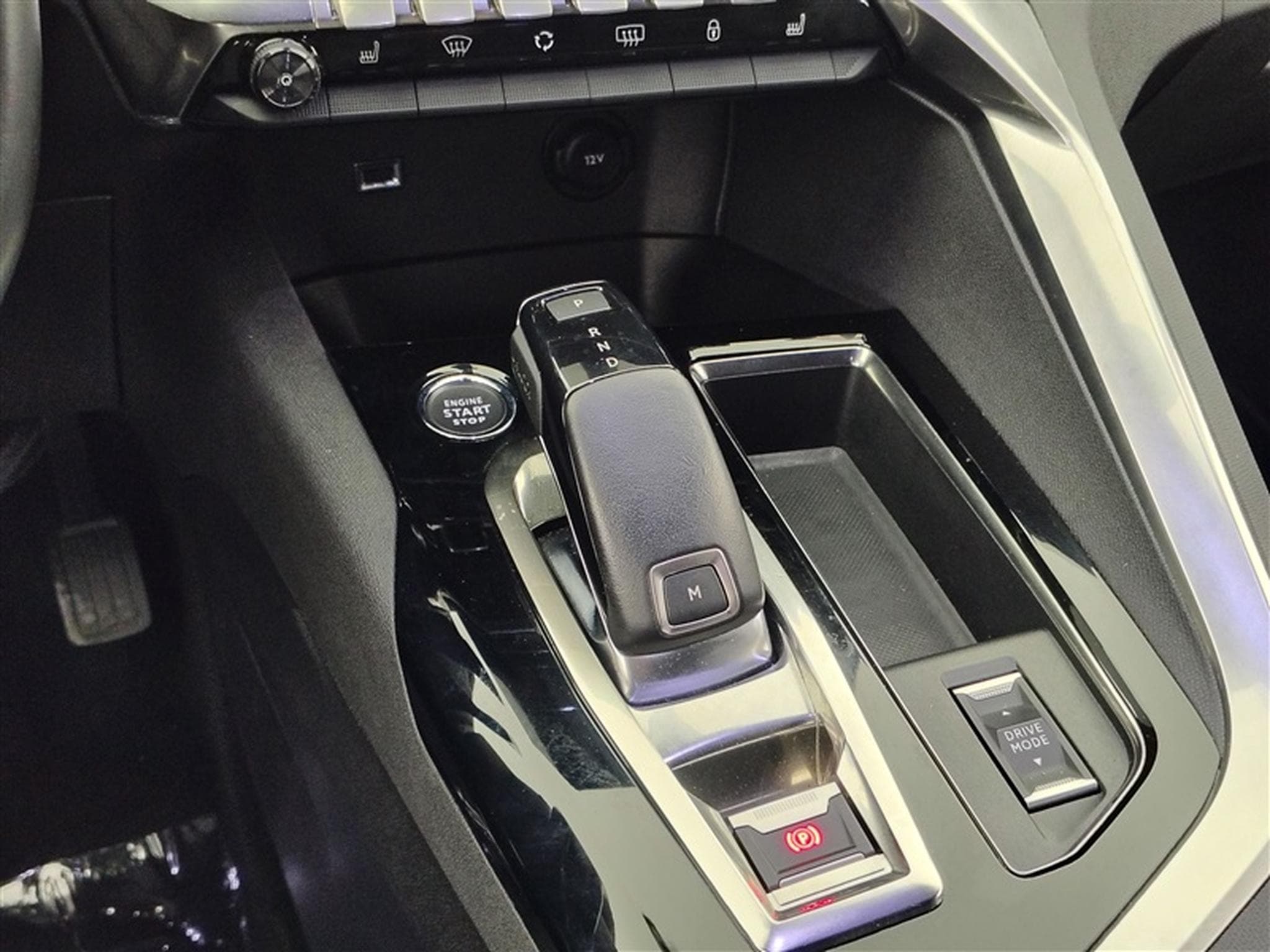 Peugeot 5008 1.2 PureTech 130Cv EAT8 Allure Pack 7PL / NAVI / CARPLAY (2023) - Photo 12