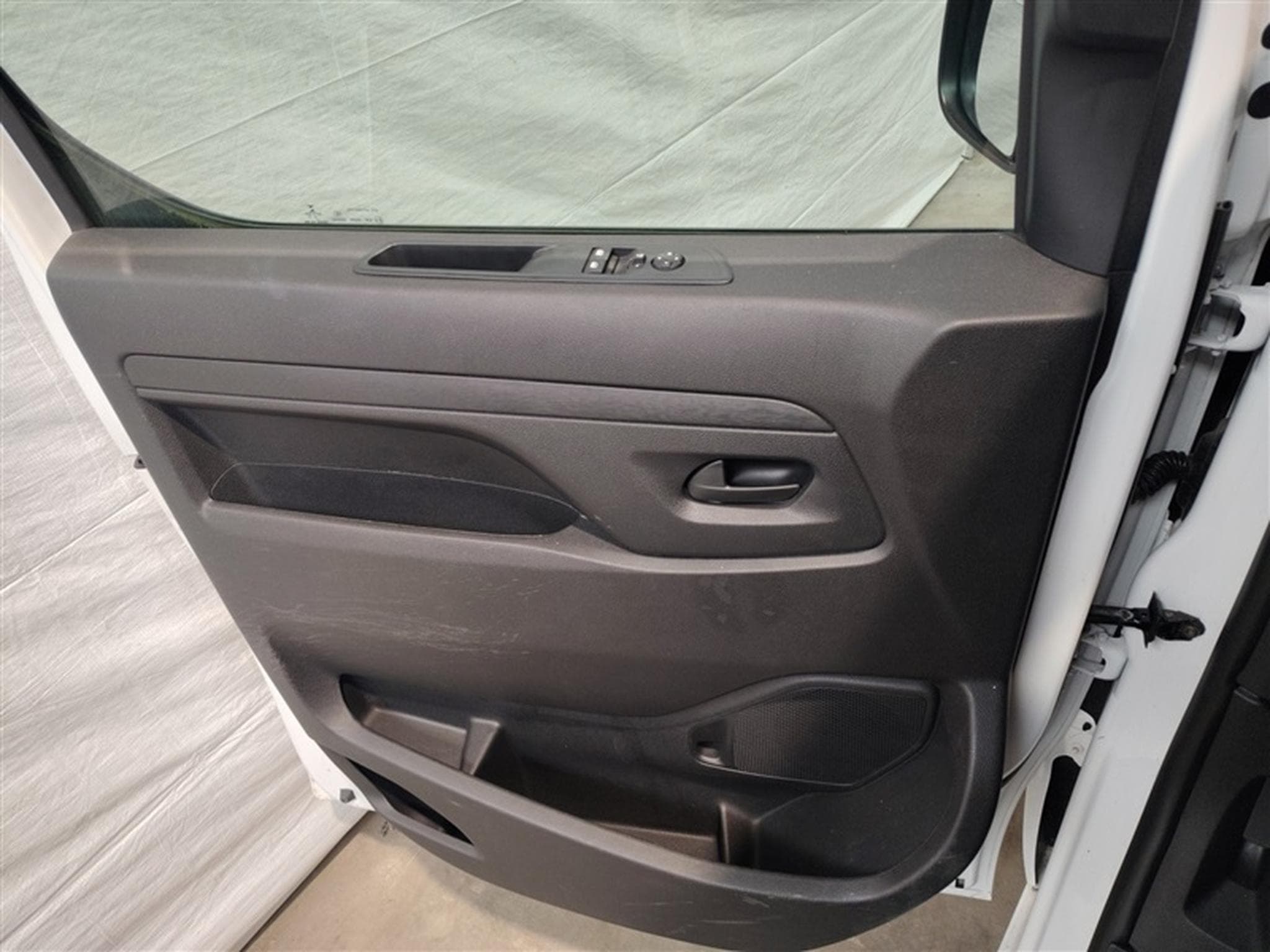 Peugeot Expert 2.0 BlueHDi EAT8 L2 NAVI CLIM / TEL / PDC AV-AR (2023) - Photo 15