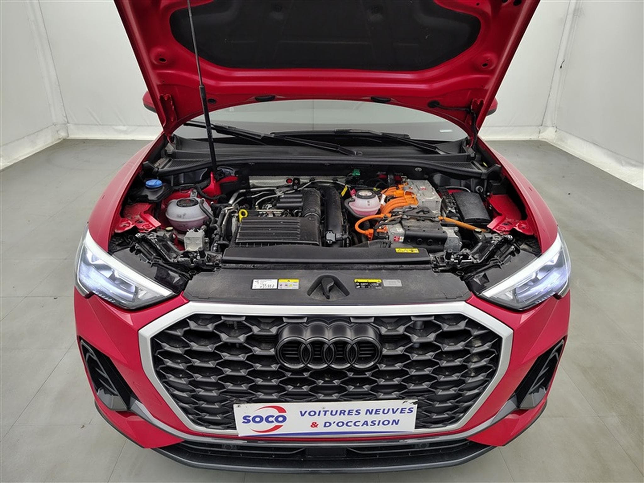 Audi Q3 Sportback PHEV 45 TFSIe S-tronic 180 NAVI / FULL LED (2023) - Photo 20