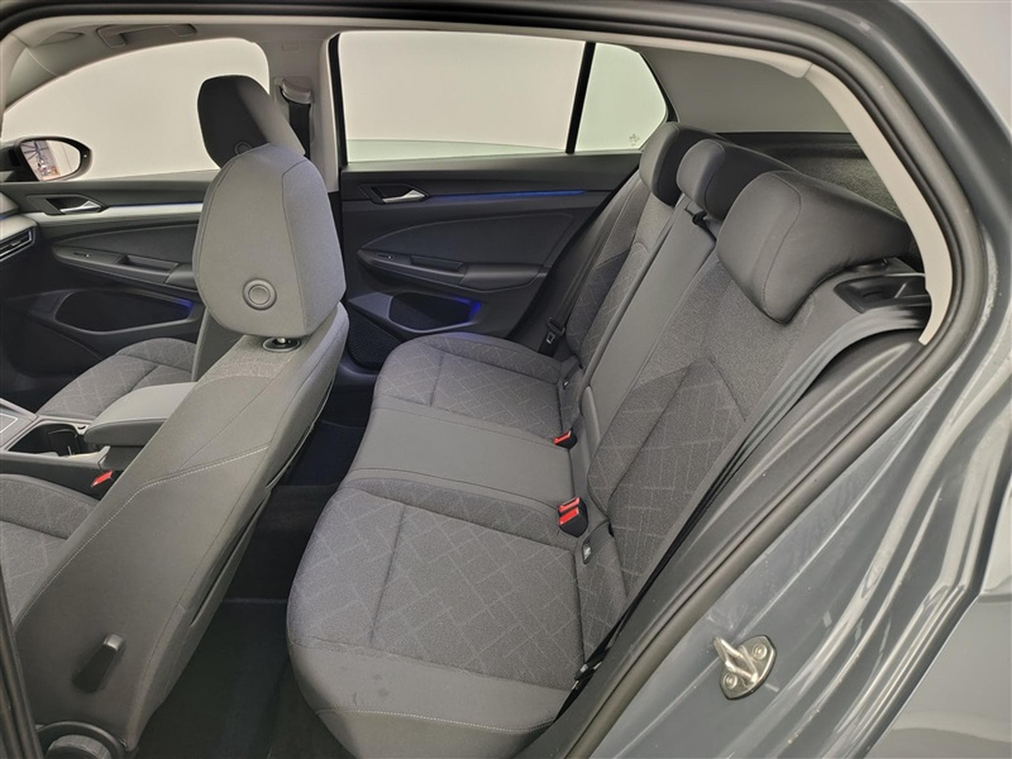 VW Golf 1.0 tsi Business DSG (2023) - Photo 13