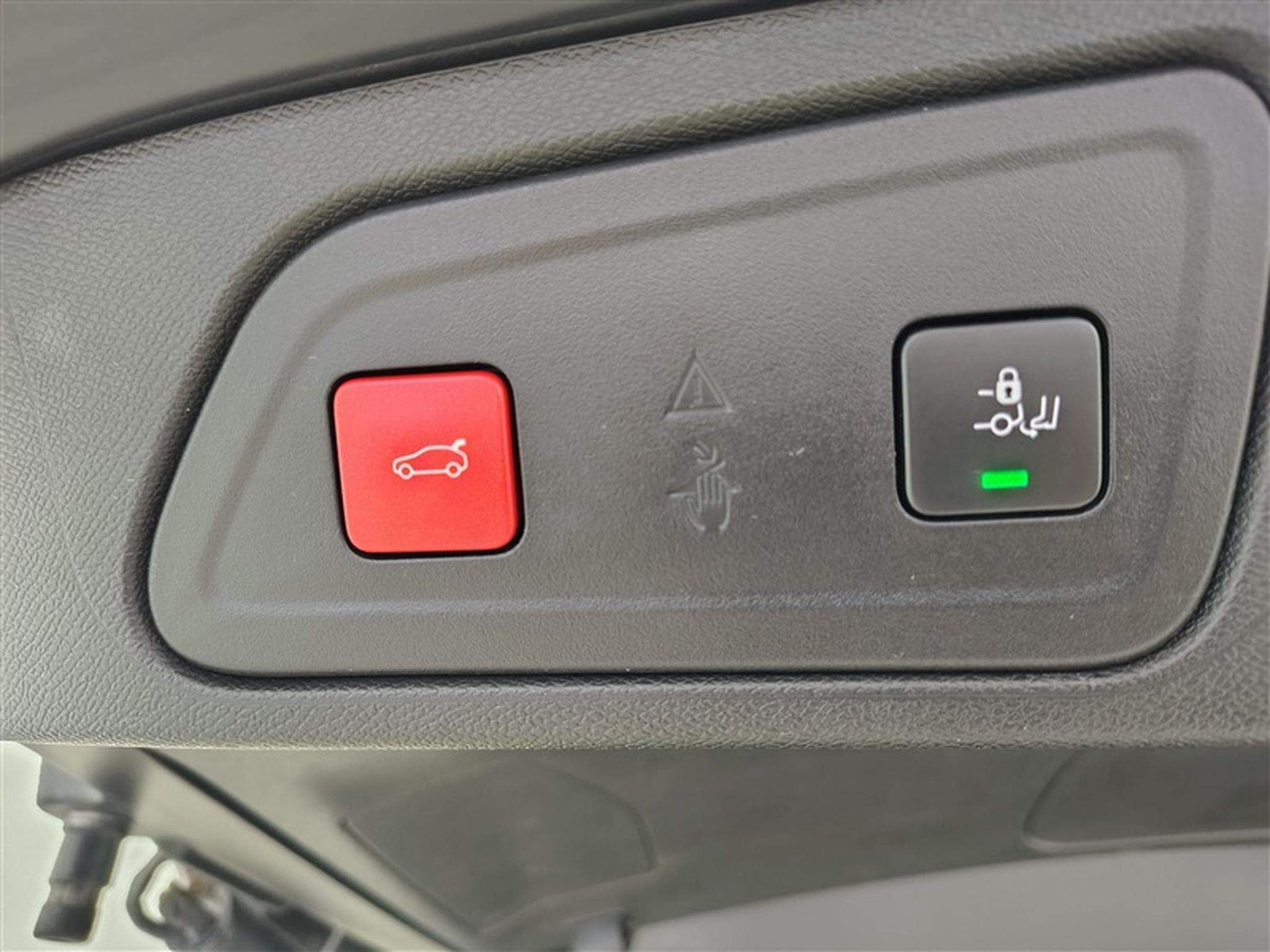 Citroen C5 Aircross 1.6 PHEV 225cv Shine NAVI / FULL LED / PANO / CUIR PARTIEL (2020) - Photo 20