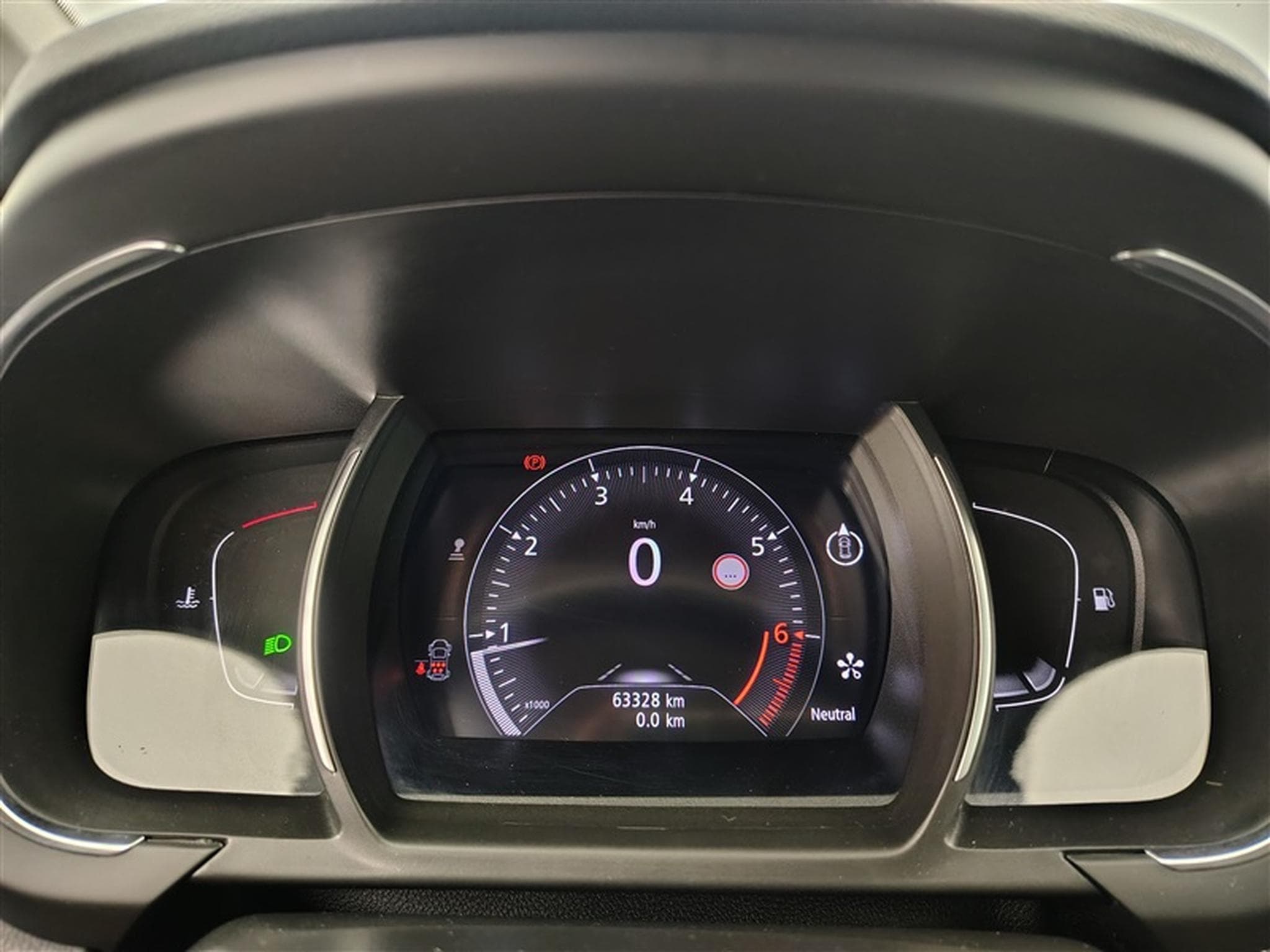 Renault Scenic 1.33 TCe Limited 3 GPF (2023) - Photo 10