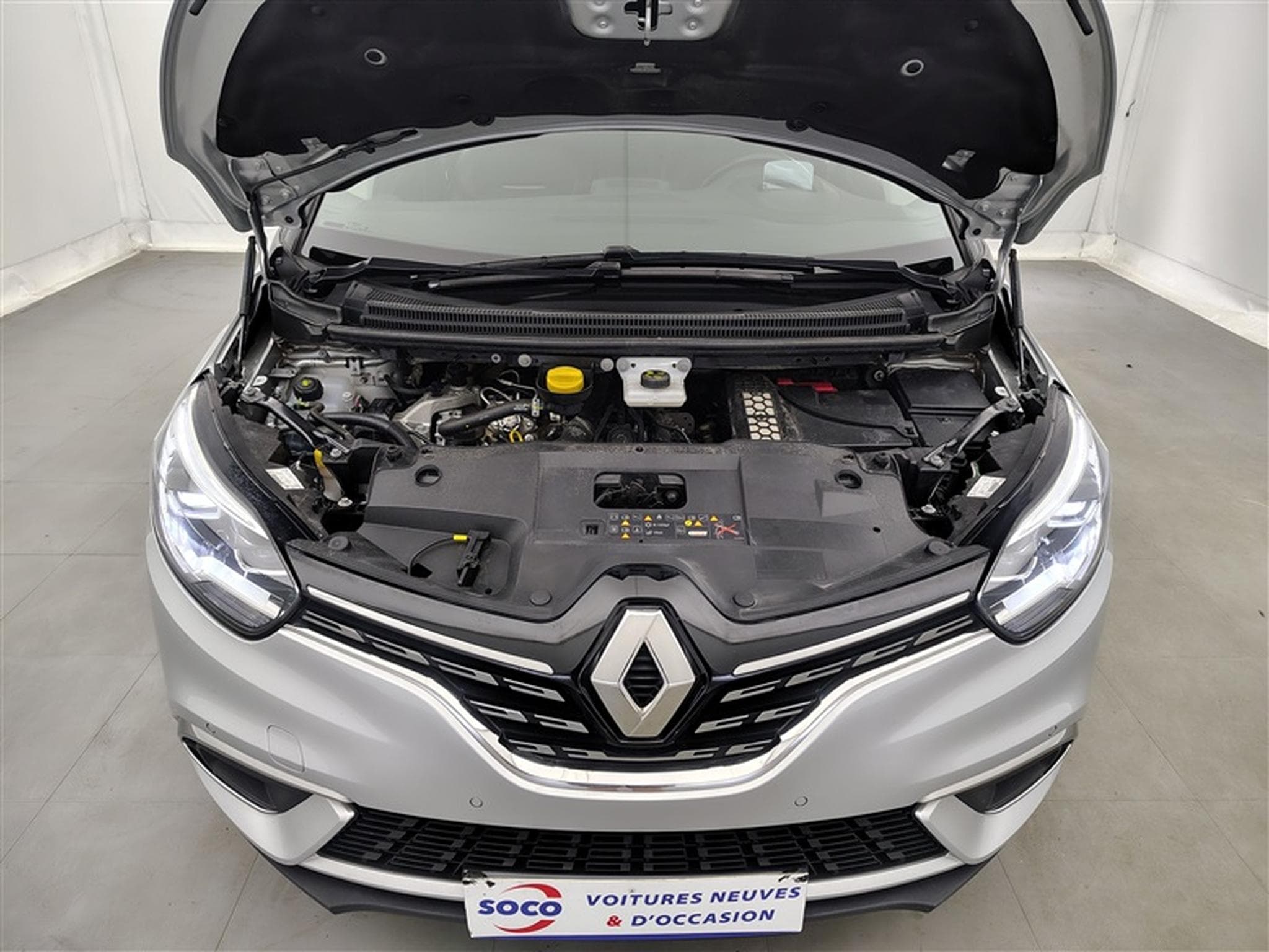 Renault Scenic 1.33 TCe Limited 3 GPF (2023) - Photo 19