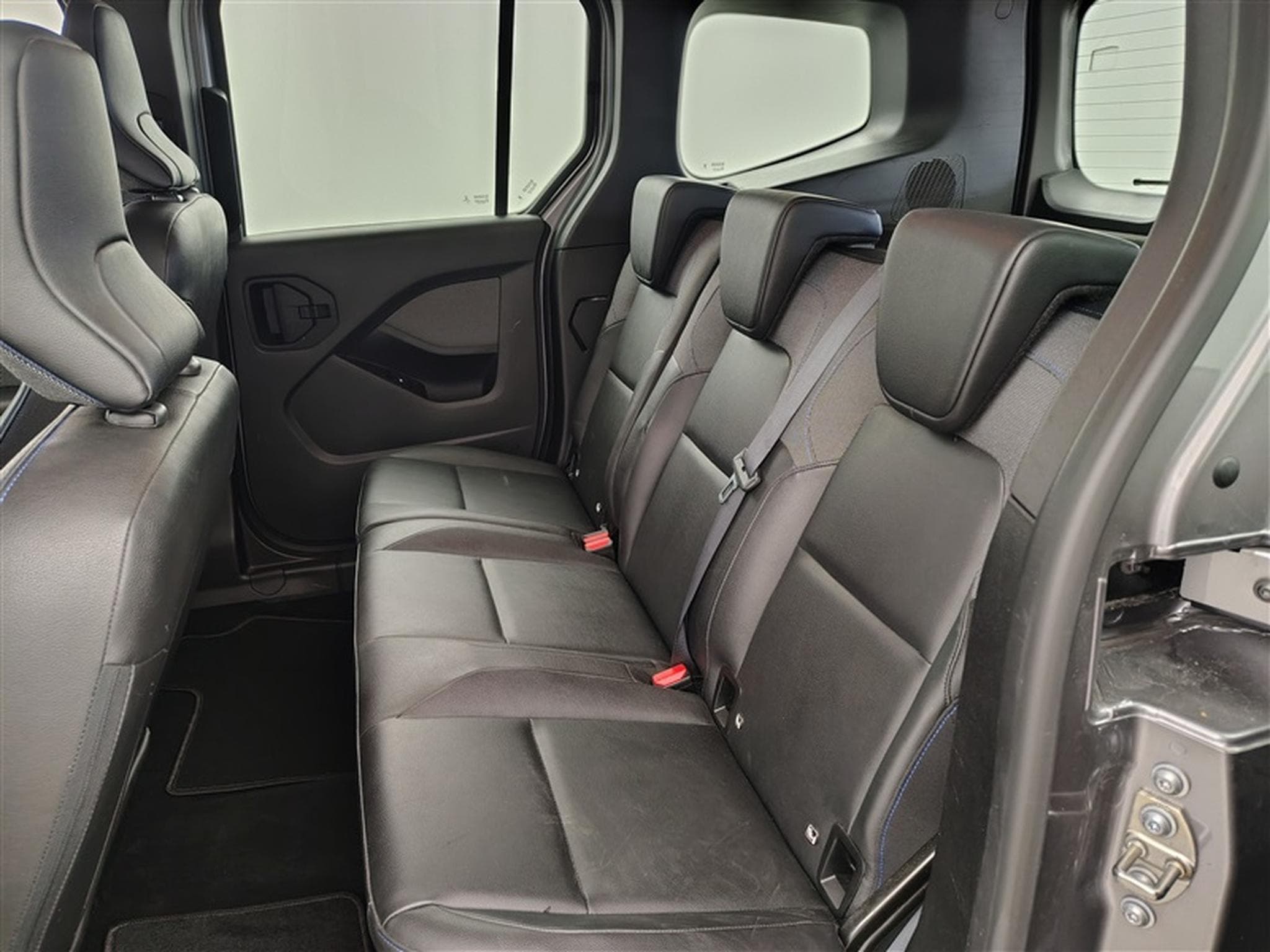 Nissan Townstar 1.3 DIG-T 130cv N-Connecta CARPLAY / CUIR / CAMERA / KEYLESS (2023) - Photo 13