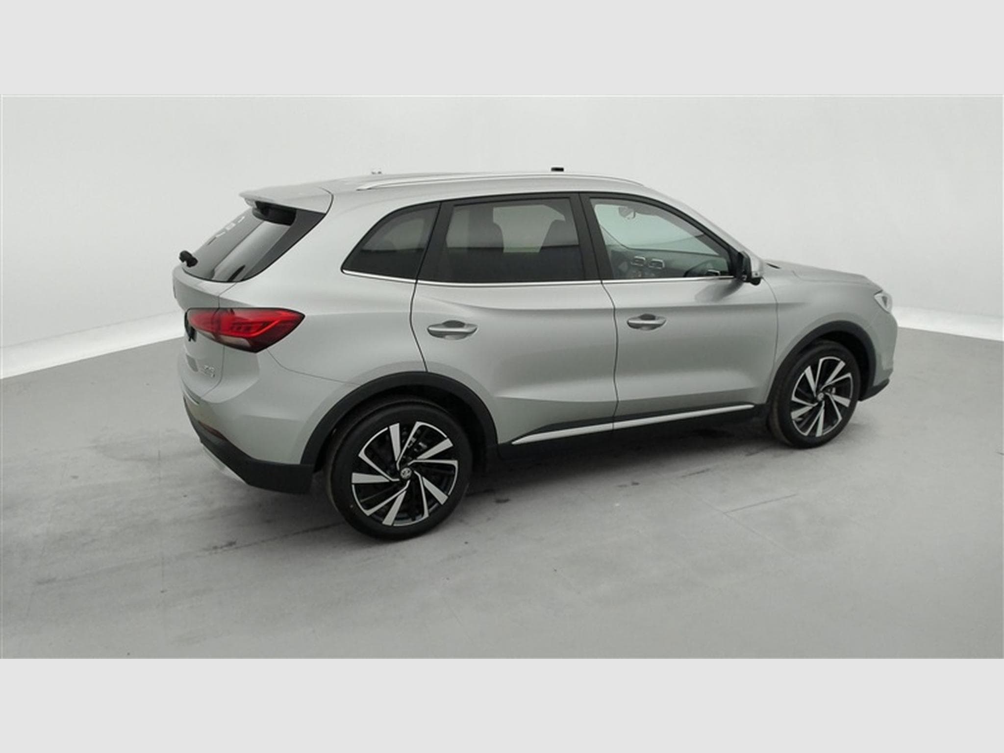 MG ZS 1.5 Hybrid+ Luxury NAVI / CAMERA / CARPLAY / ALU (2026) - Photo 25