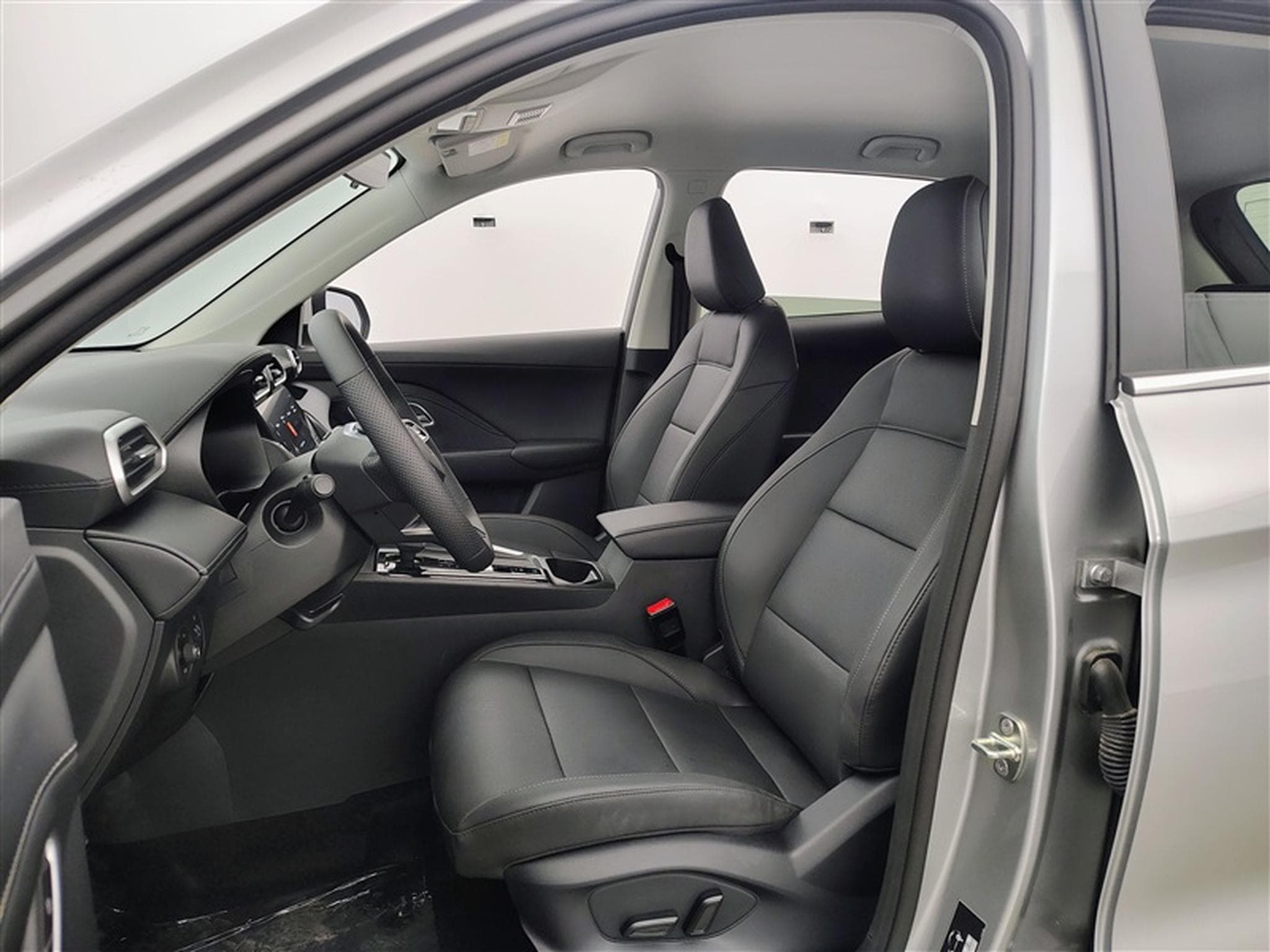 MG ZS 1.5 Hybrid+ Luxury NAVI / CAMERA / CARPLAY / ALU (2026) - Photo 7