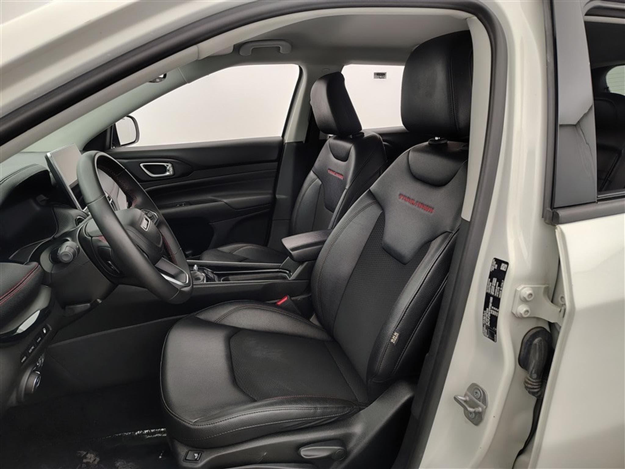 Jeep Compass PHEV 1.3 Turbo eAWD Trailhawk (2023) - Photo 7