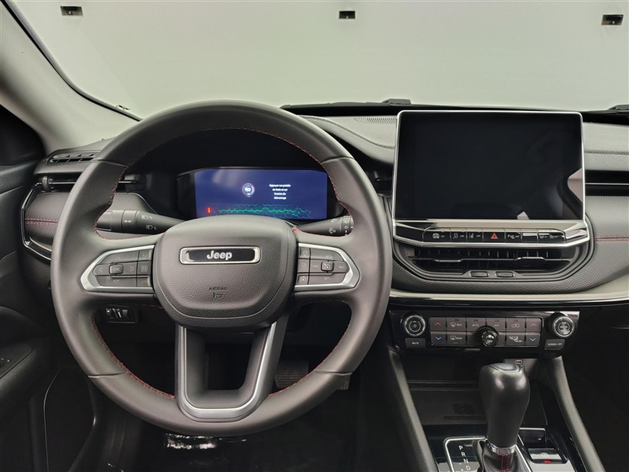 Jeep Compass PHEV 1.3 Turbo eAWD Trailhawk (2023) - Photo 9
